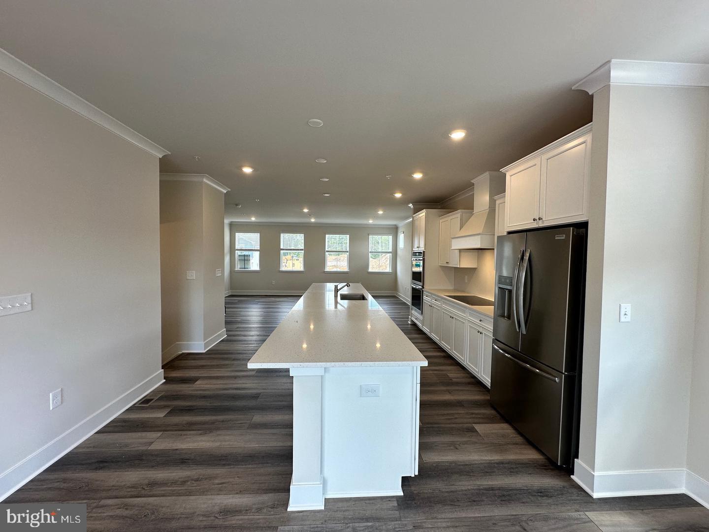 WHITE PLAINS - Residential