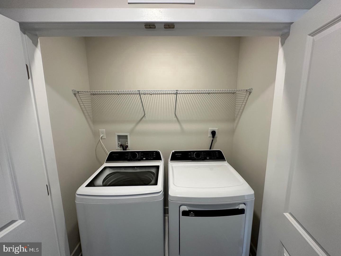 WHITE PLAINS - Residential