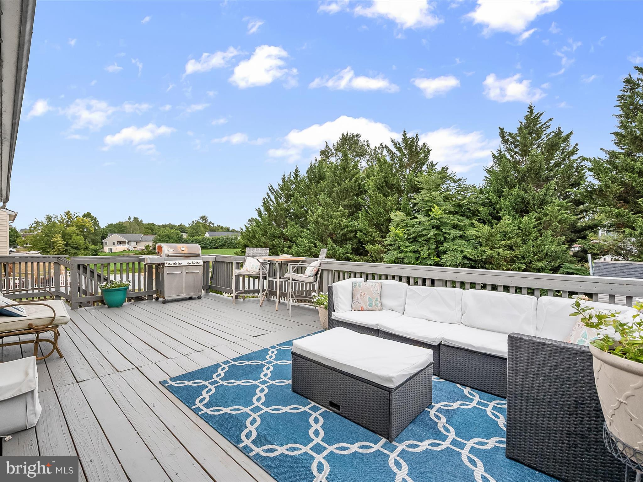 SARAHS CHOICE - Residential