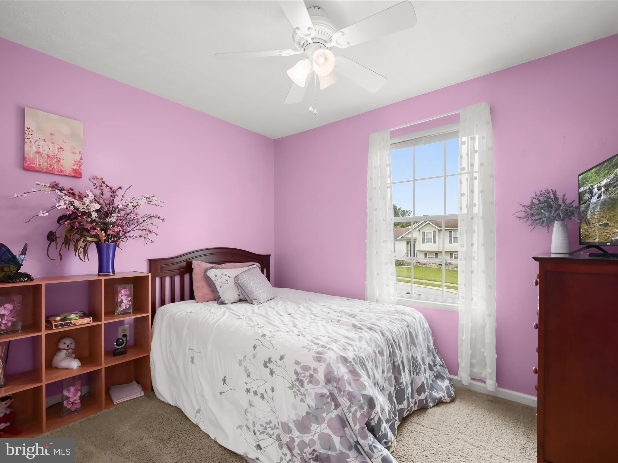 SARAHS CHOICE - Residential