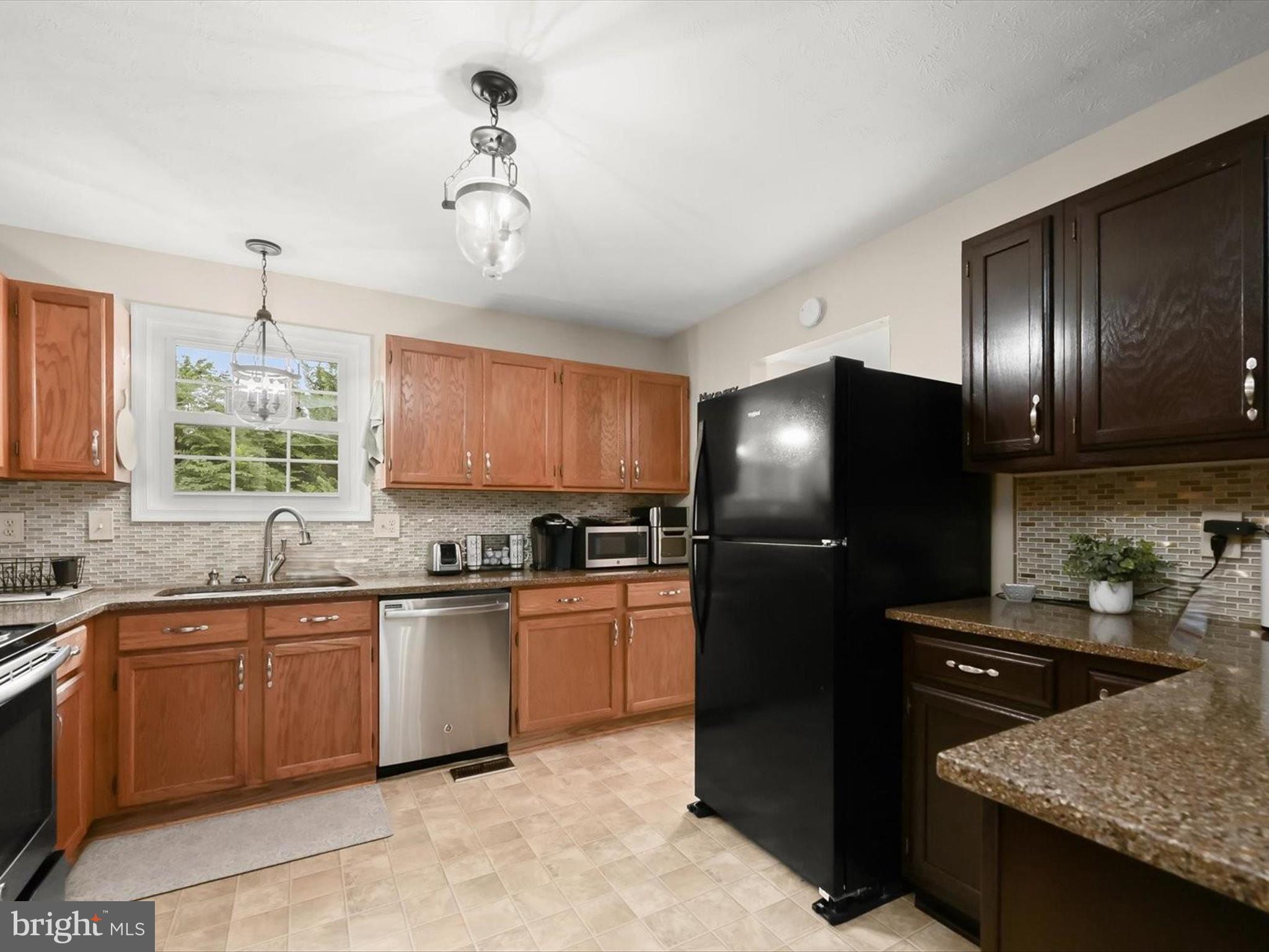 SARAHS CHOICE - Residential