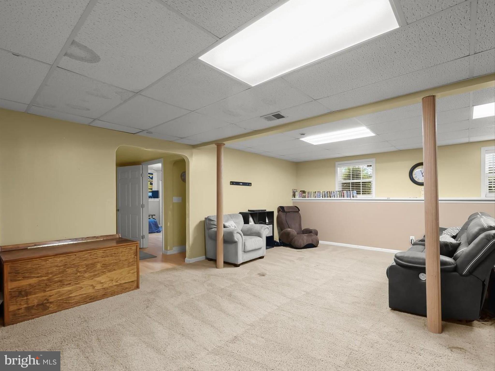 SARAHS CHOICE - Residential