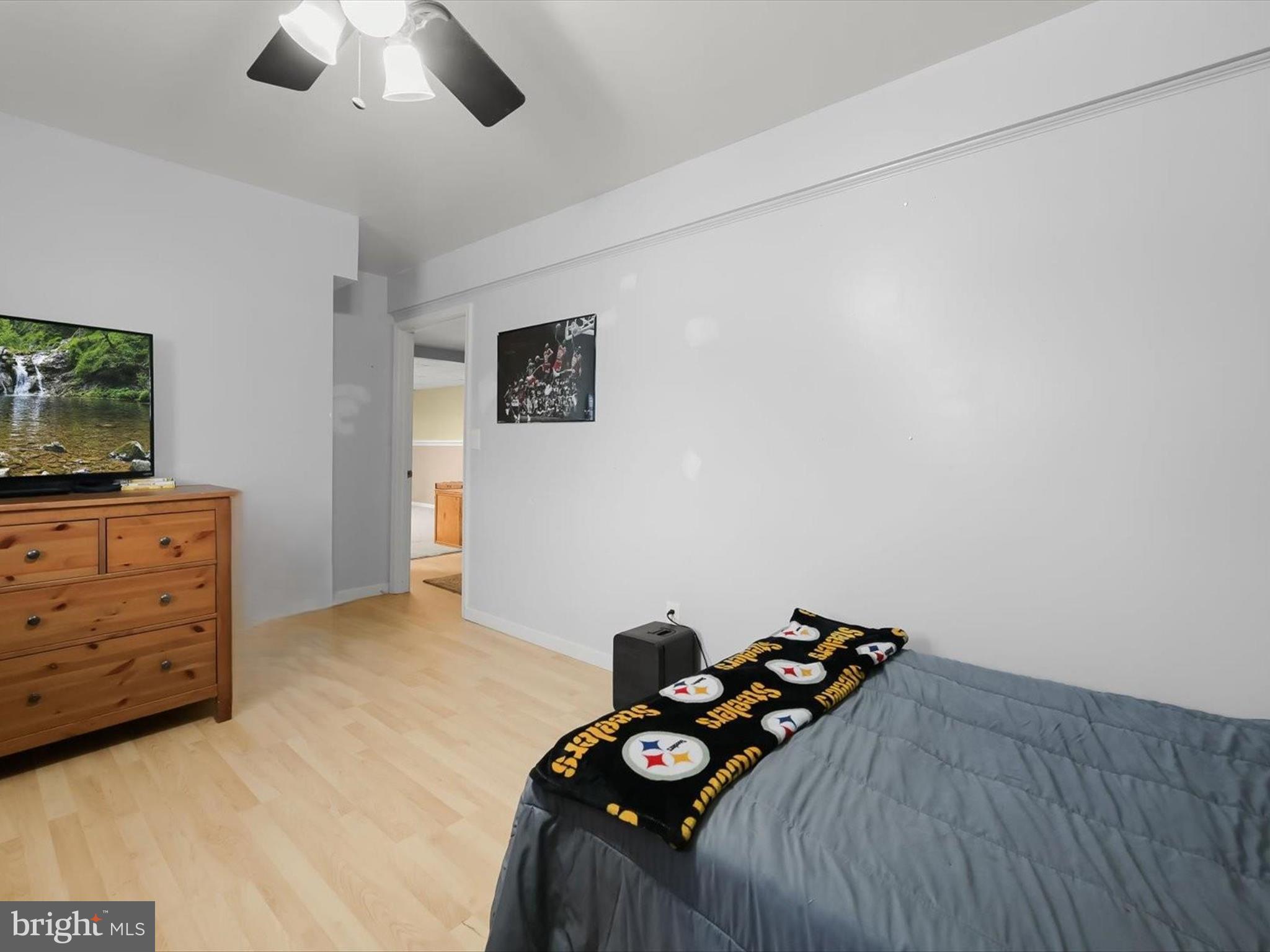 SARAHS CHOICE - Residential