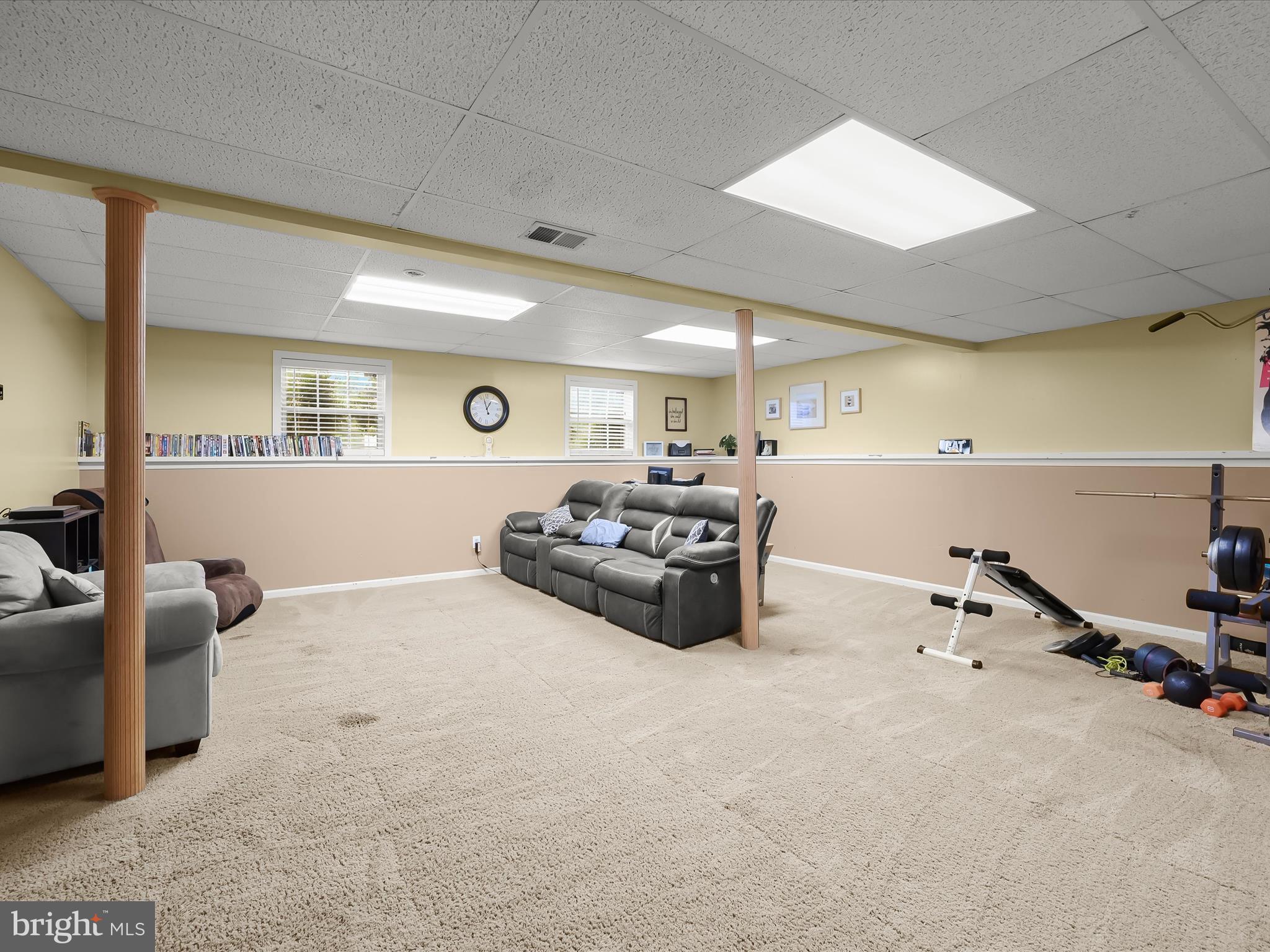 SARAHS CHOICE - Residential