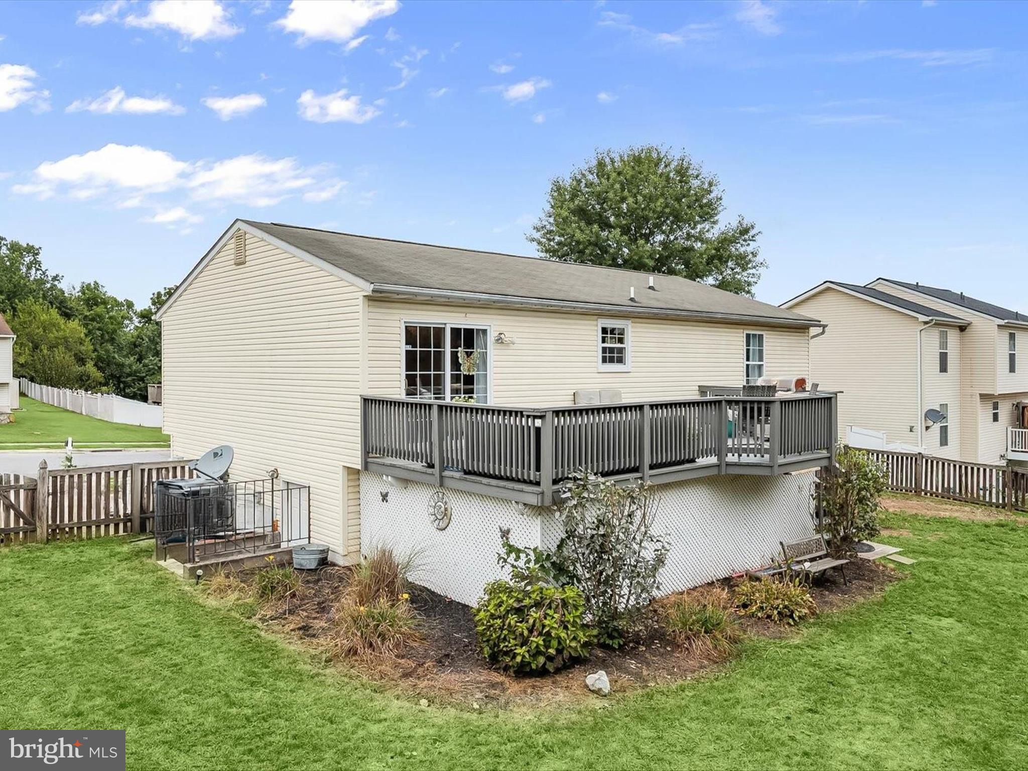 SARAHS CHOICE - Residential