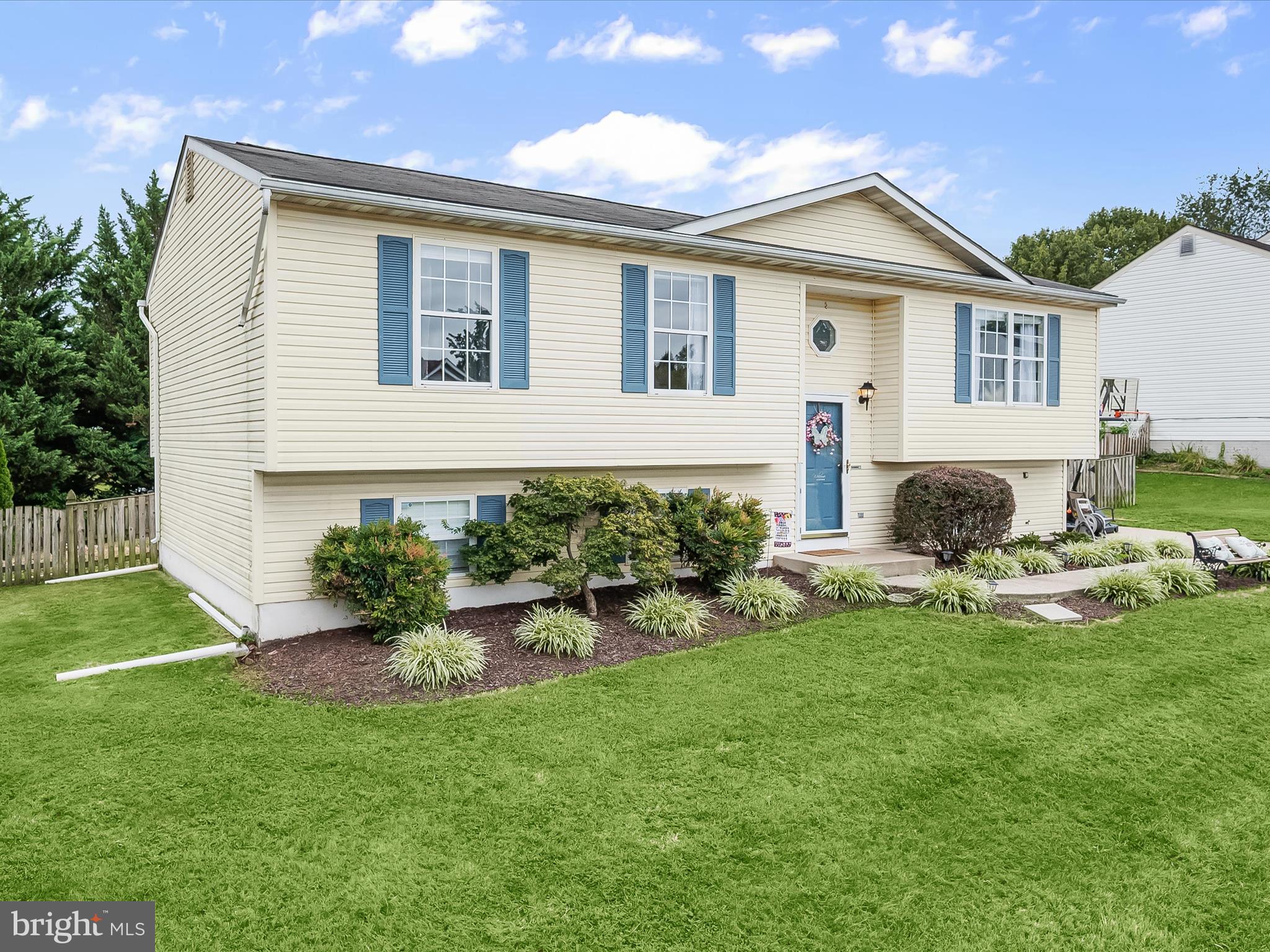 SARAHS CHOICE - Residential