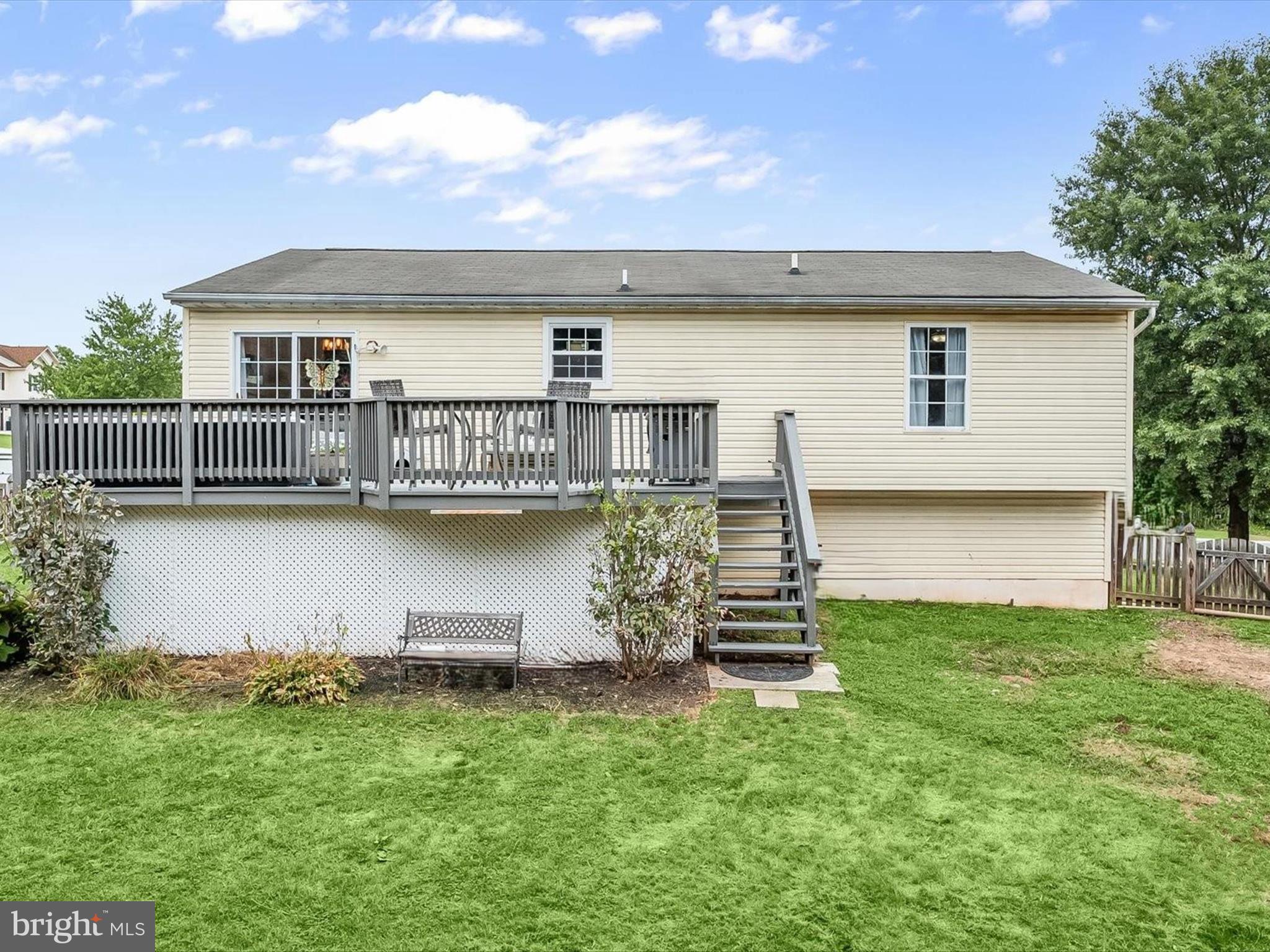 SARAHS CHOICE - Residential