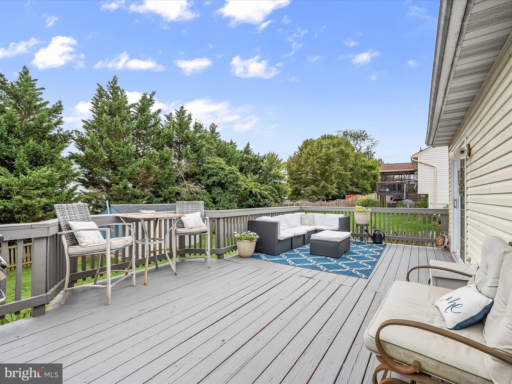 SARAHS CHOICE - Residential