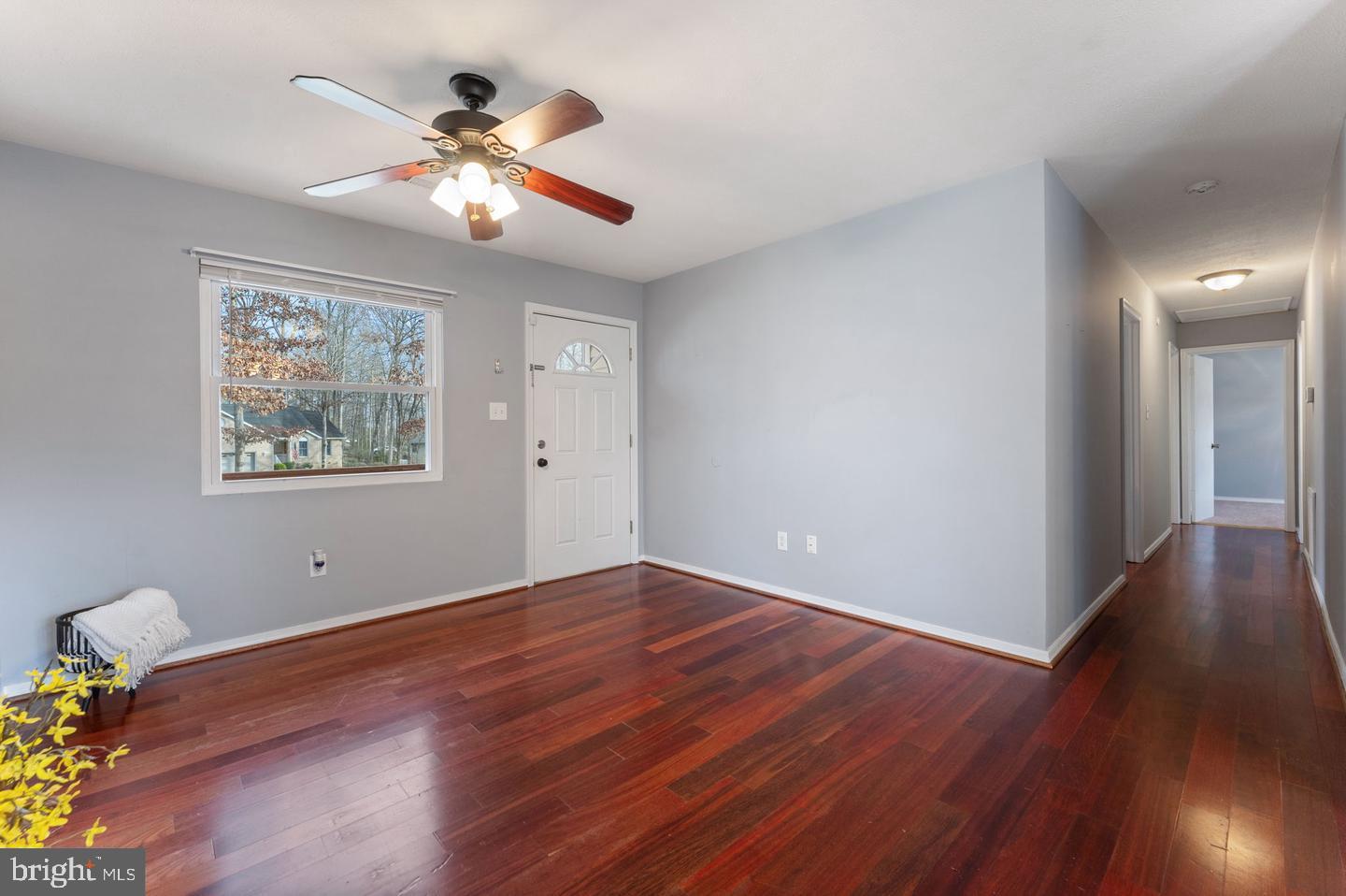 904 LAKEVIEW PARKWAY