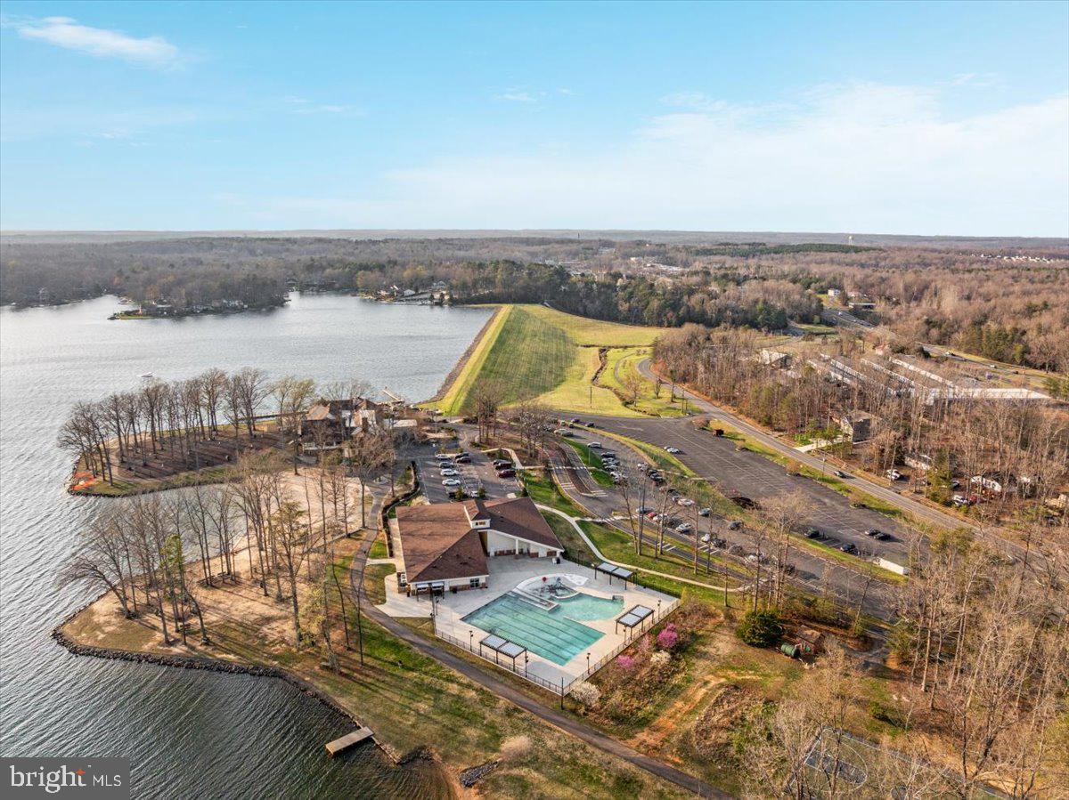 LAKE OF THE WOODS - Residential