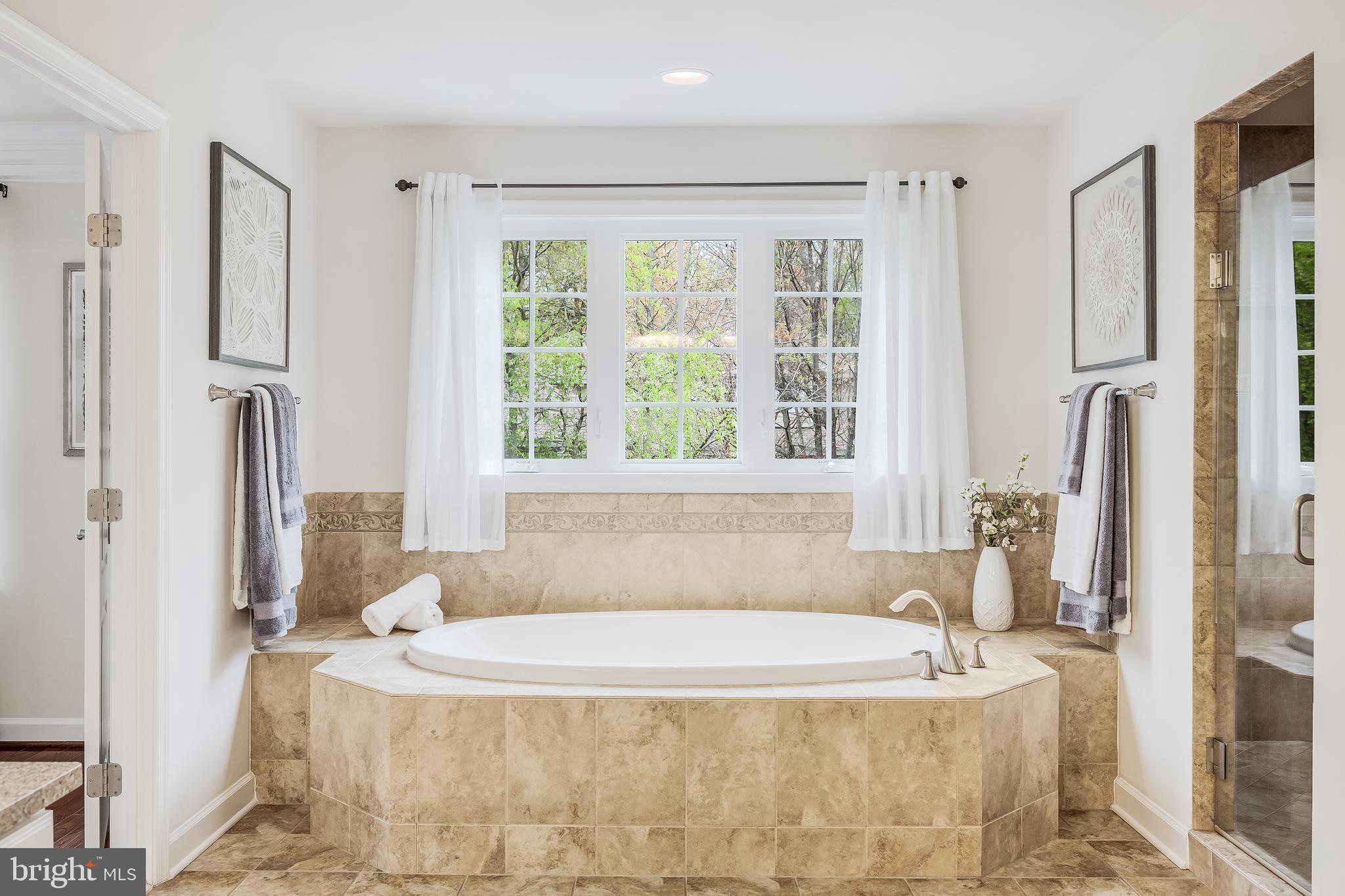 BEACON HILL - Residential