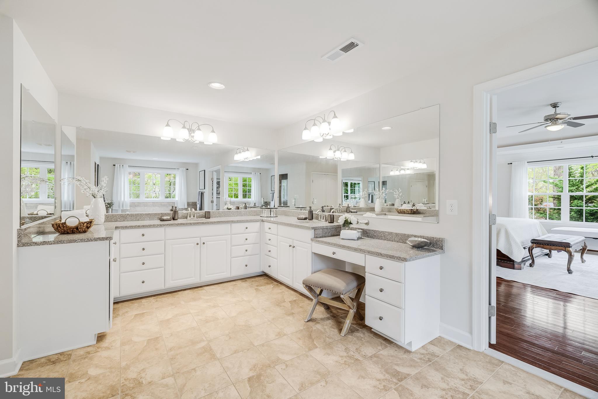 BEACON HILL - Residential