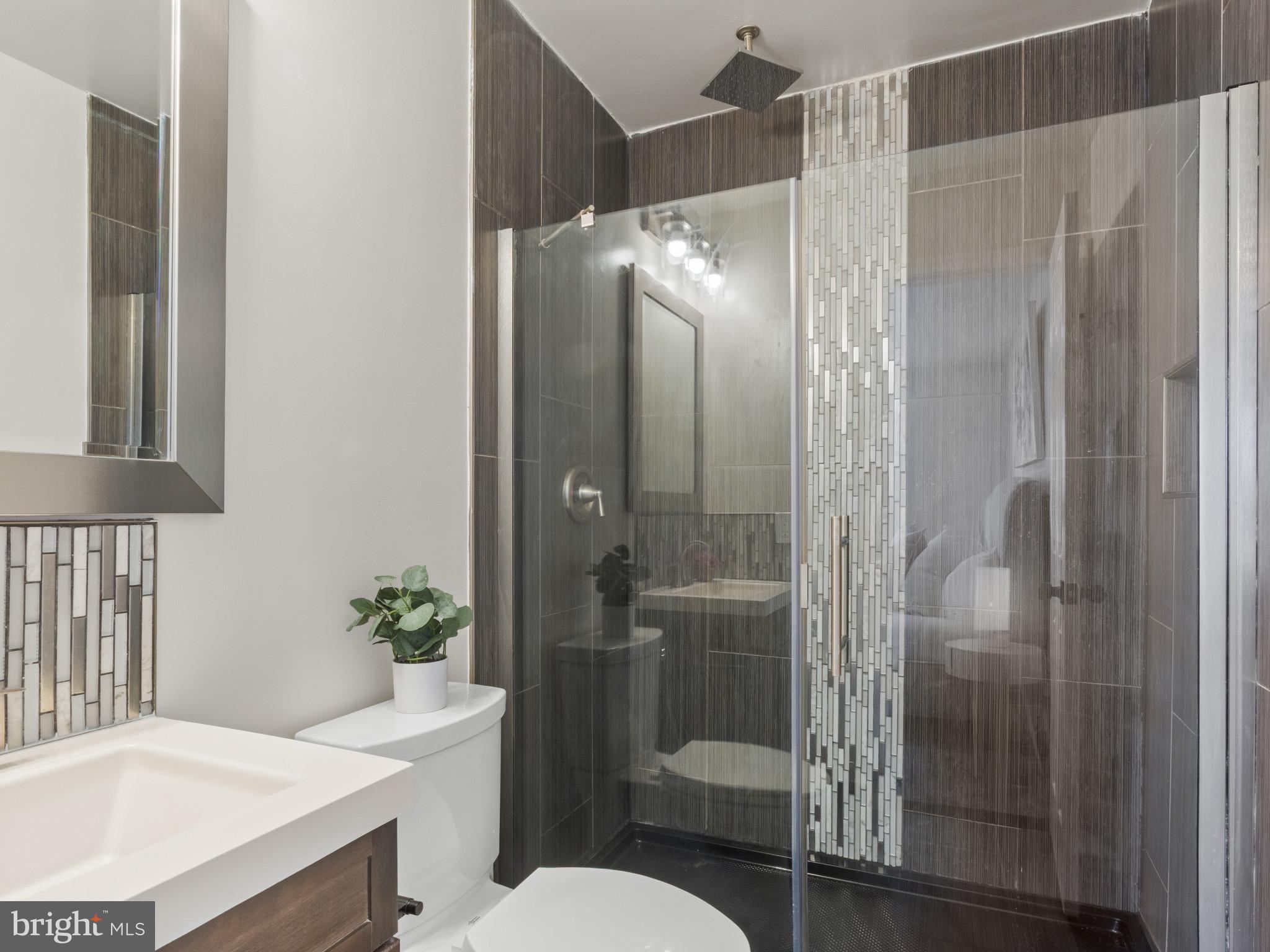 WILKINSON PLAZA - Residential