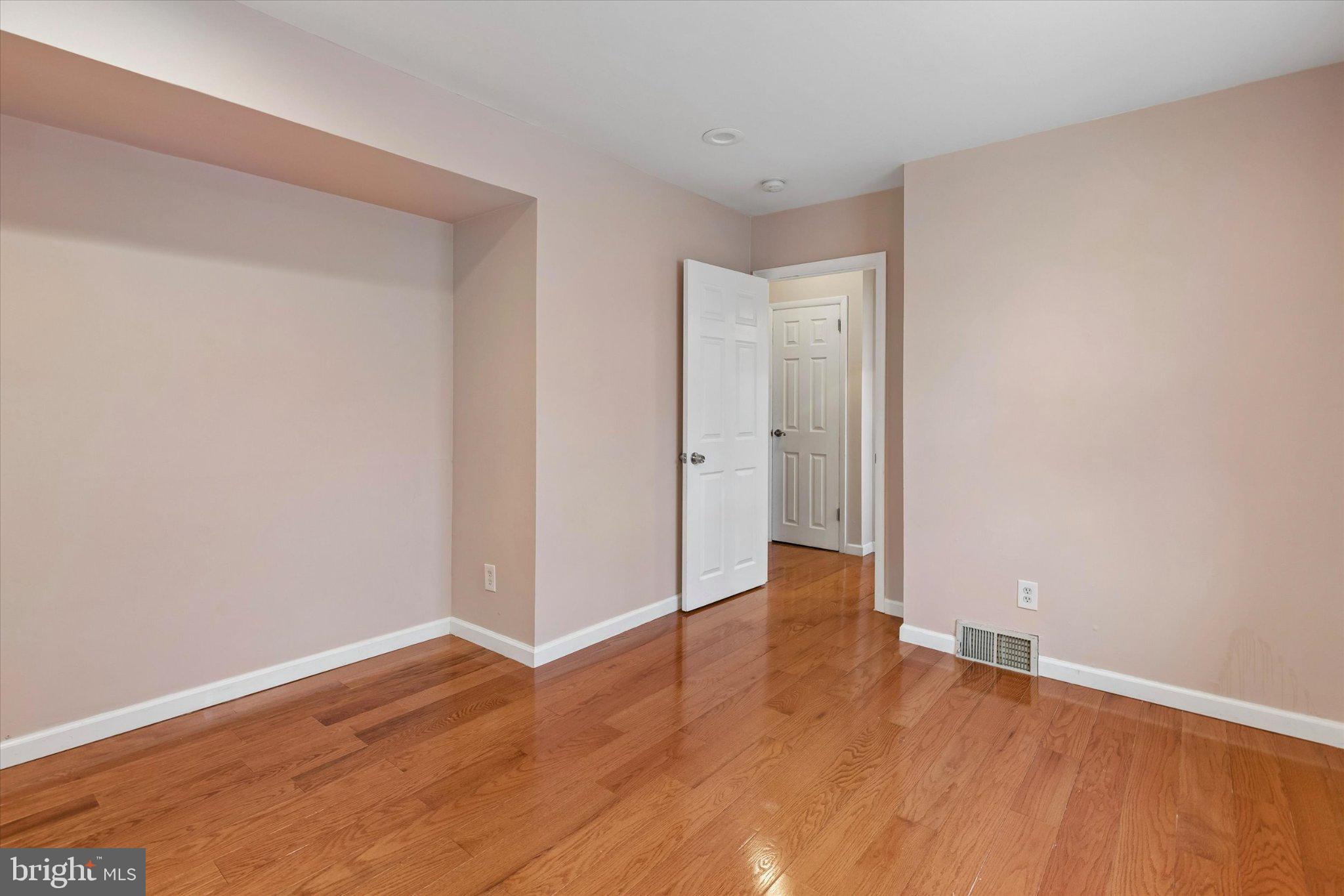 COLONIAL VIL - Residential