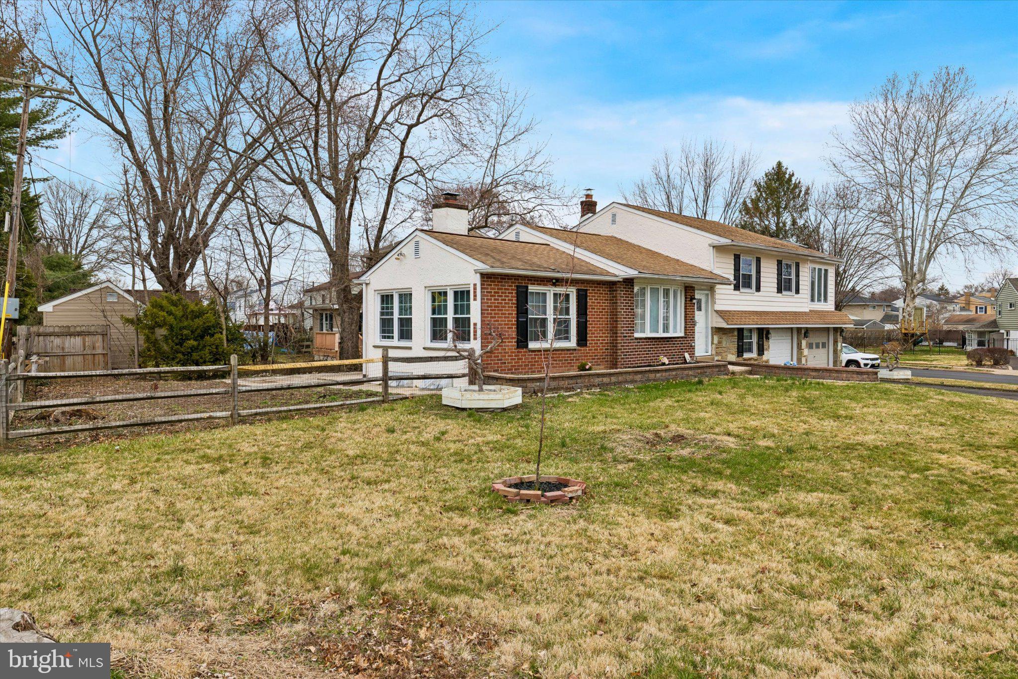 COLONIAL VIL - Residential