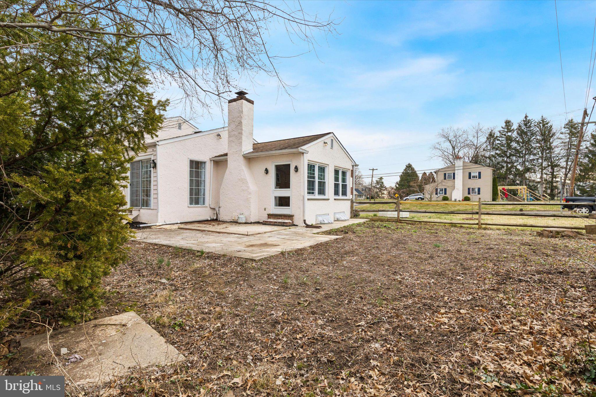 COLONIAL VIL - Residential