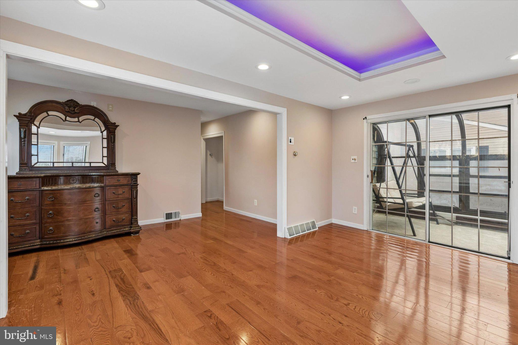 COLONIAL VIL - Residential