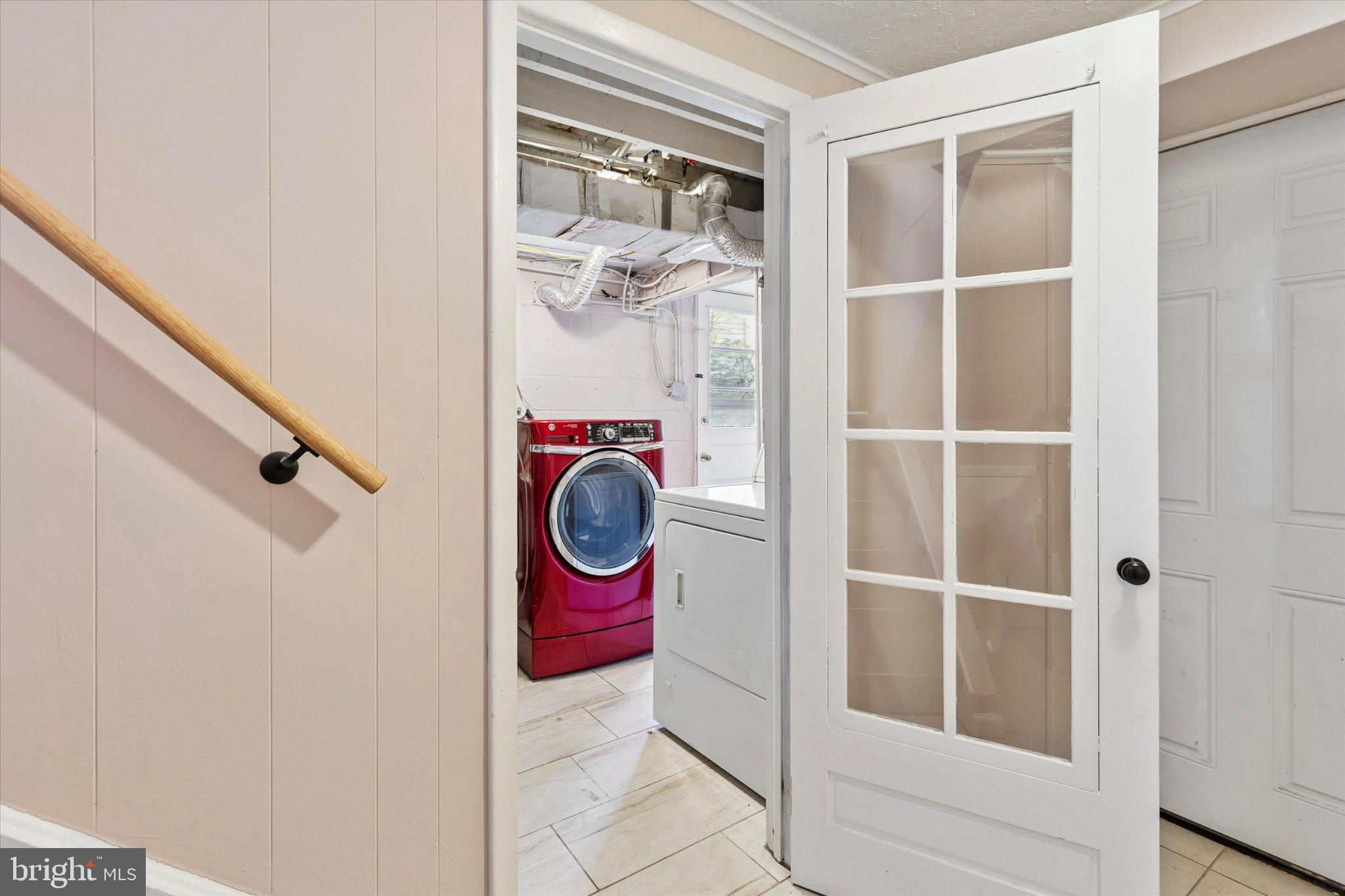 COLONIAL VIL - Residential