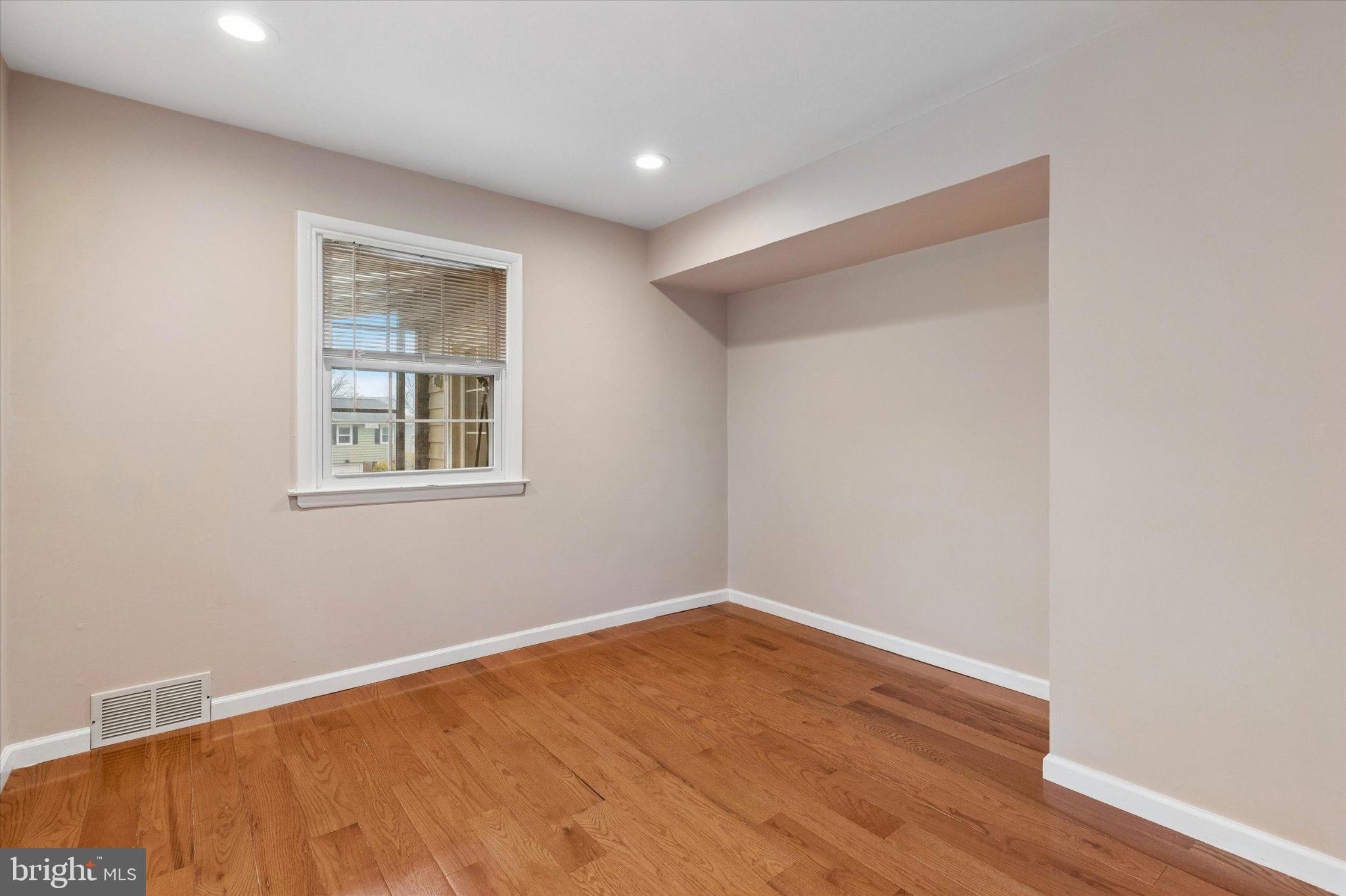 COLONIAL VIL - Residential