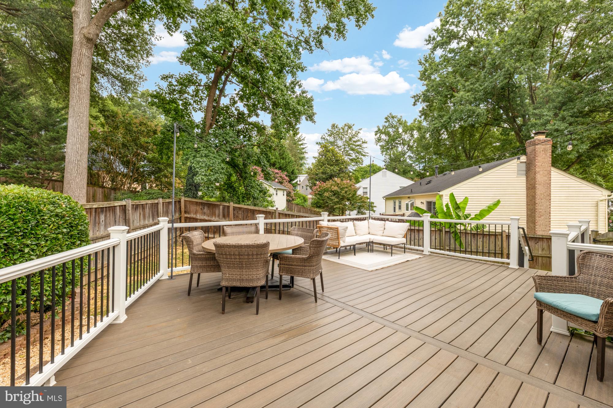 STONEYBROOKE - Residential