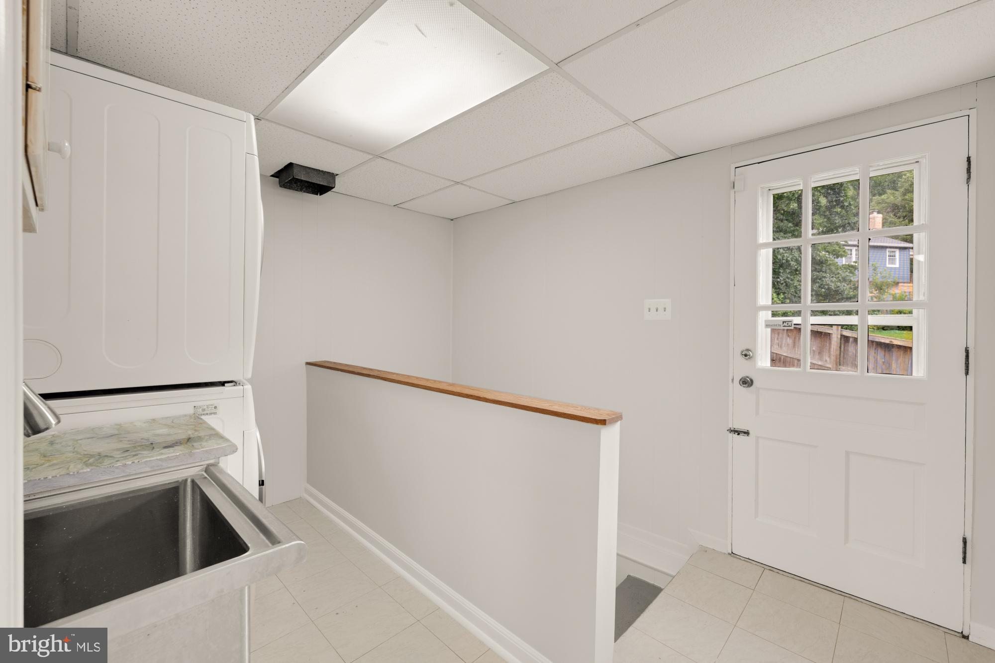 STONEYBROOKE - Residential