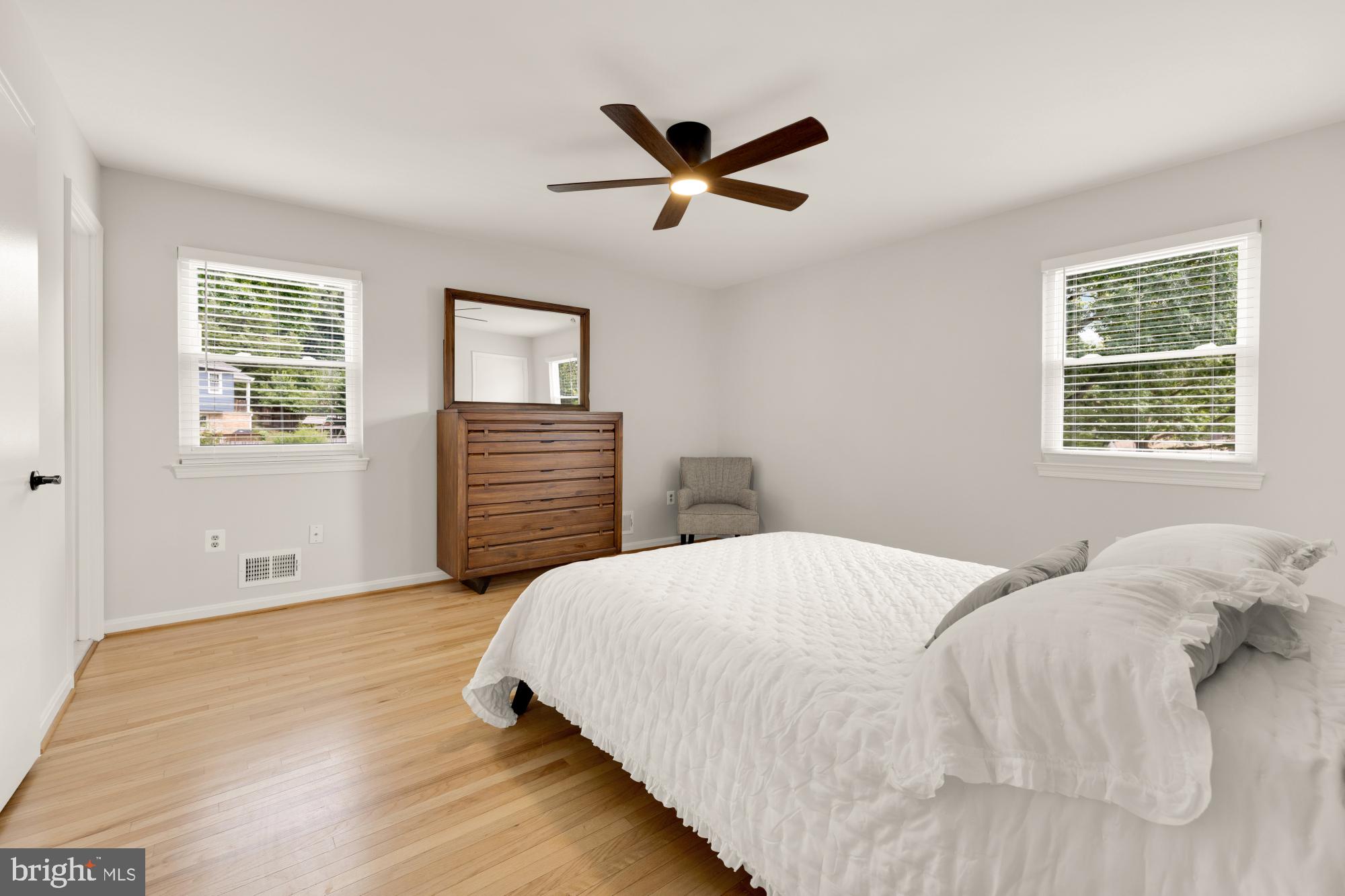 STONEYBROOKE - Residential