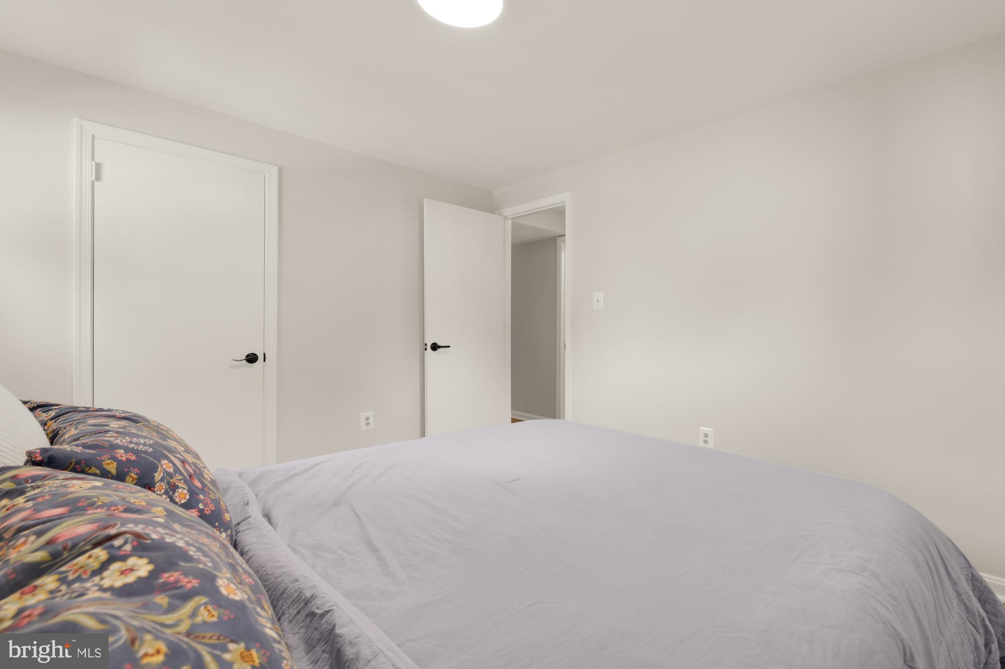 STONEYBROOKE - Residential