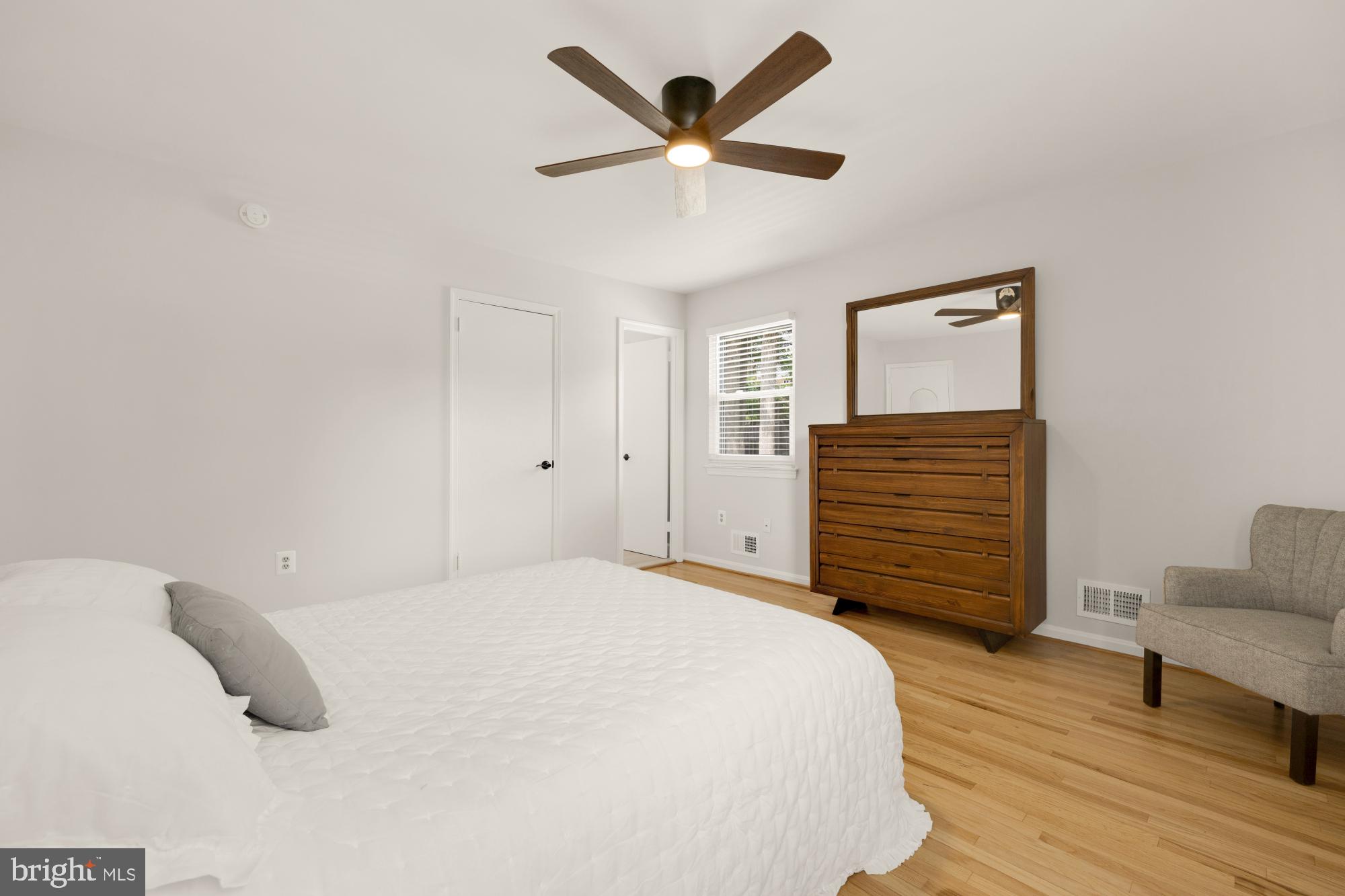 STONEYBROOKE - Residential