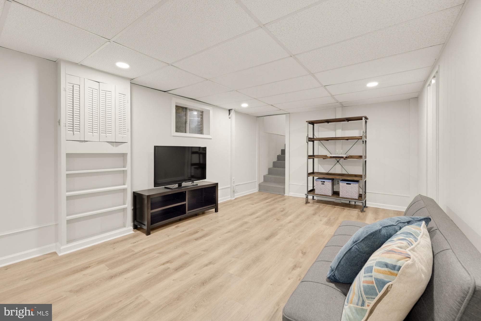 STONEYBROOKE - Residential