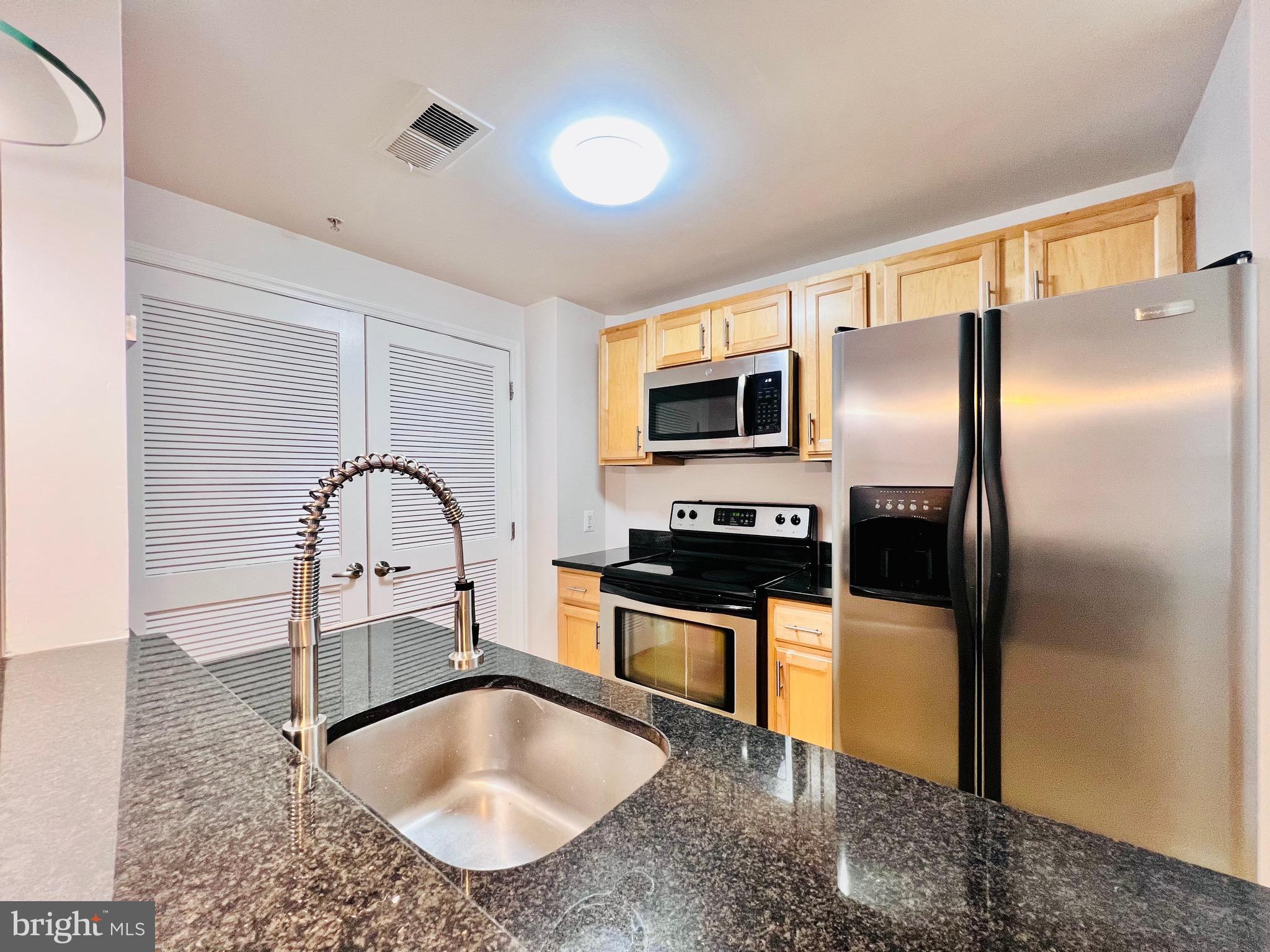 1108 COLUMBIA ROAD NW 304