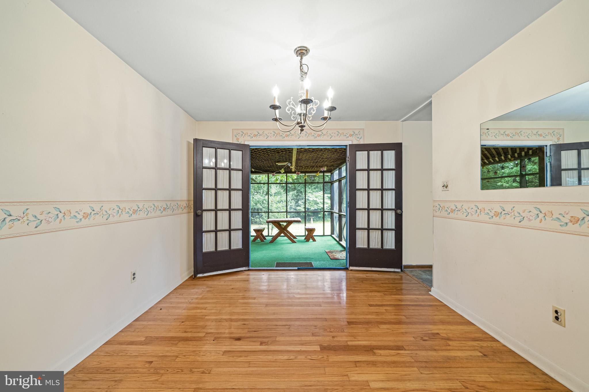 LAUREL ACRES SUB - Residential