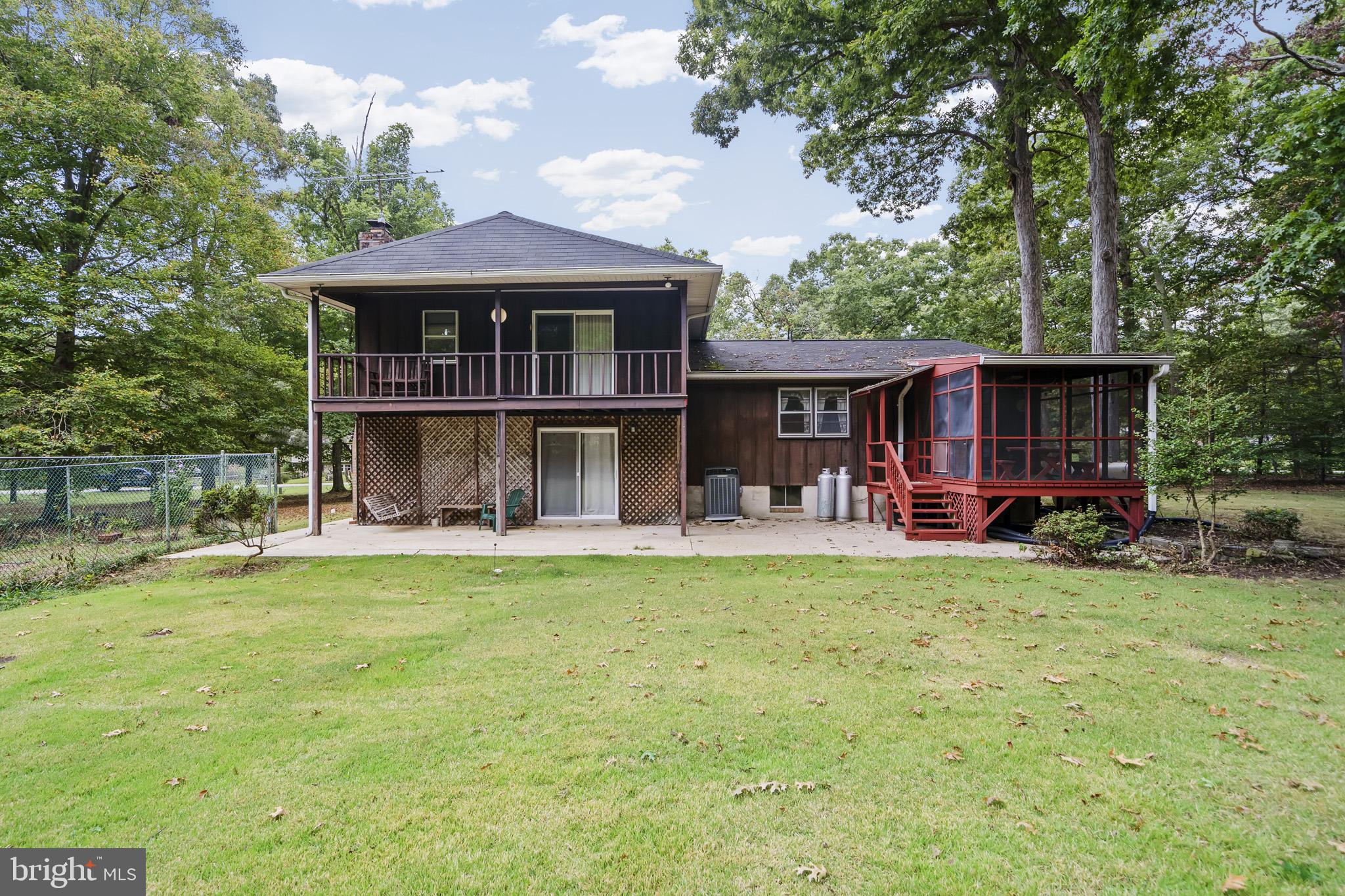 LAUREL ACRES SUB - Residential