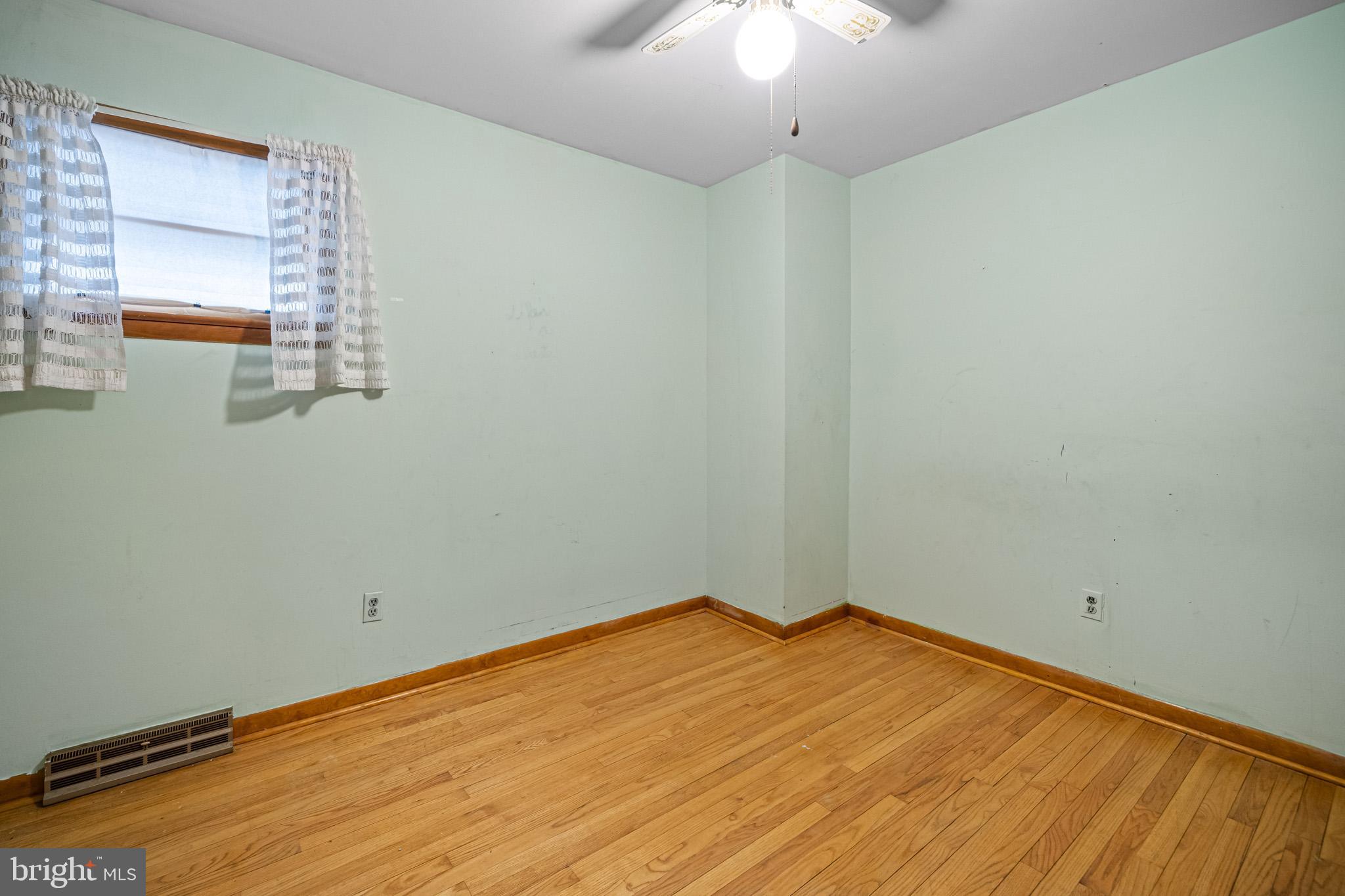 LAUREL ACRES SUB - Residential