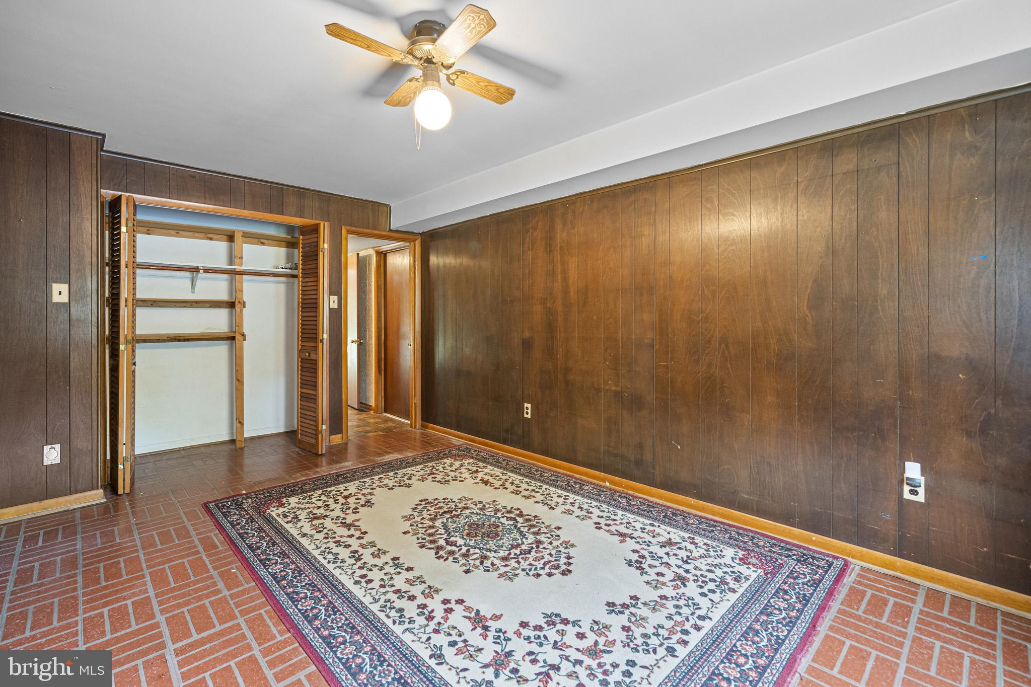 LAUREL ACRES SUB - Residential