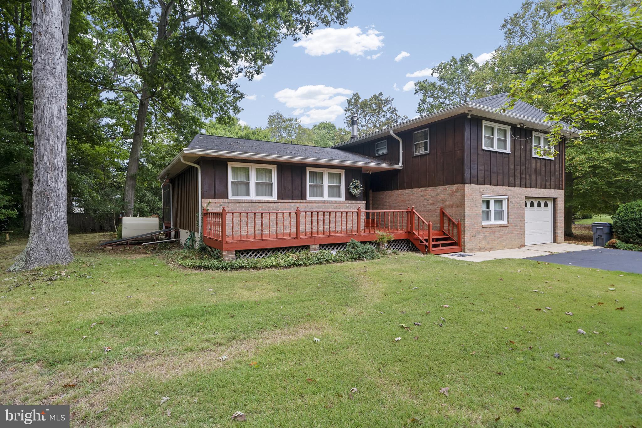 LAUREL ACRES SUB - Residential