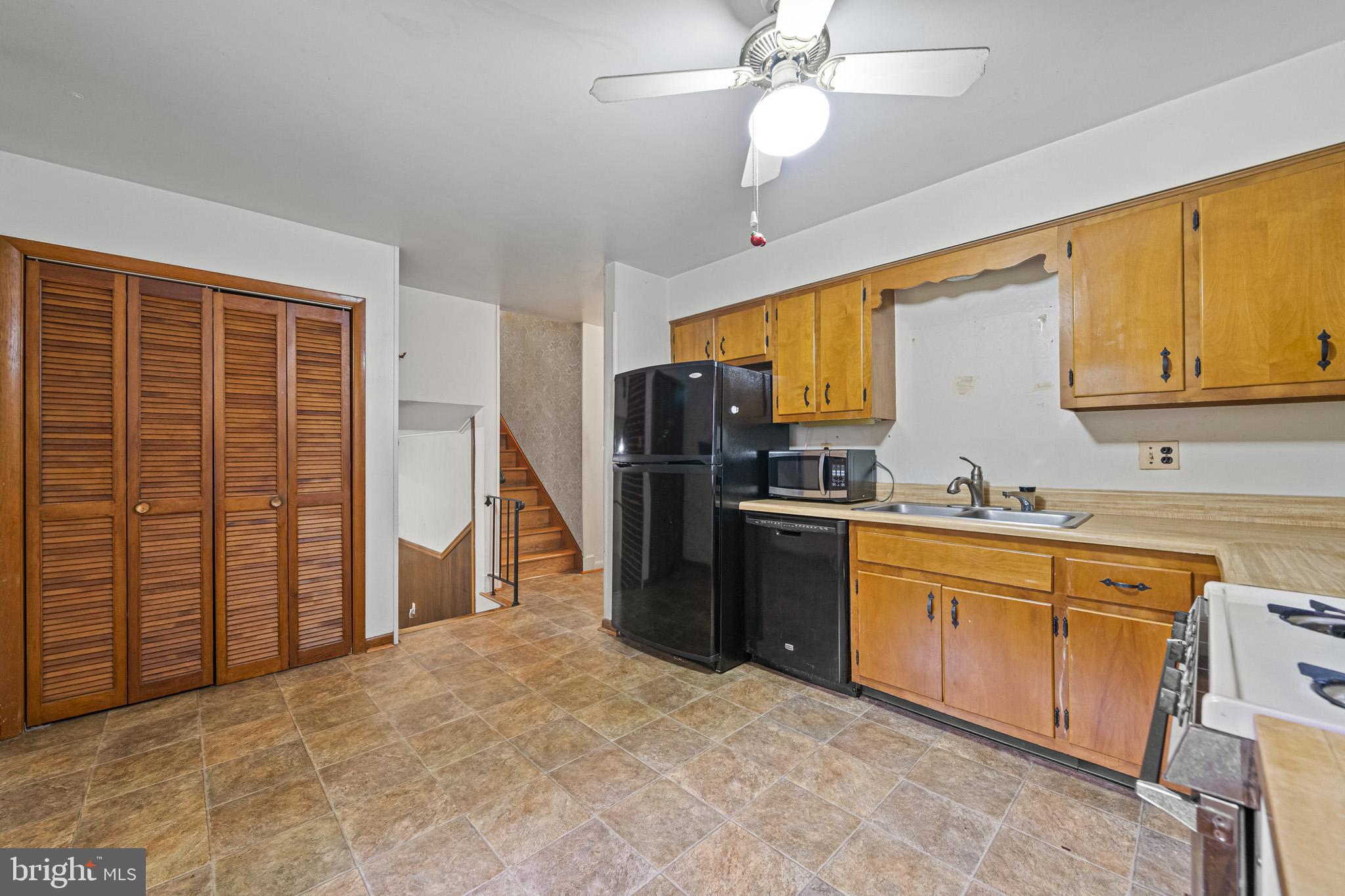 LAUREL ACRES SUB - Residential