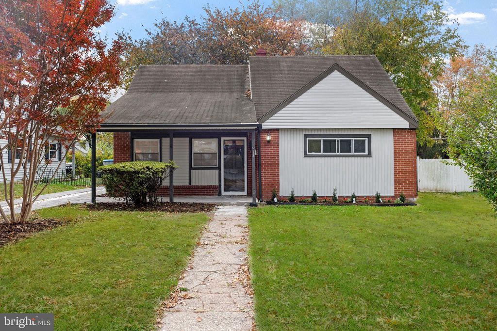 Photo of 214 Oxford Circle, NORRISTOWN, PA 19403 (MLS # PAMC2160408)