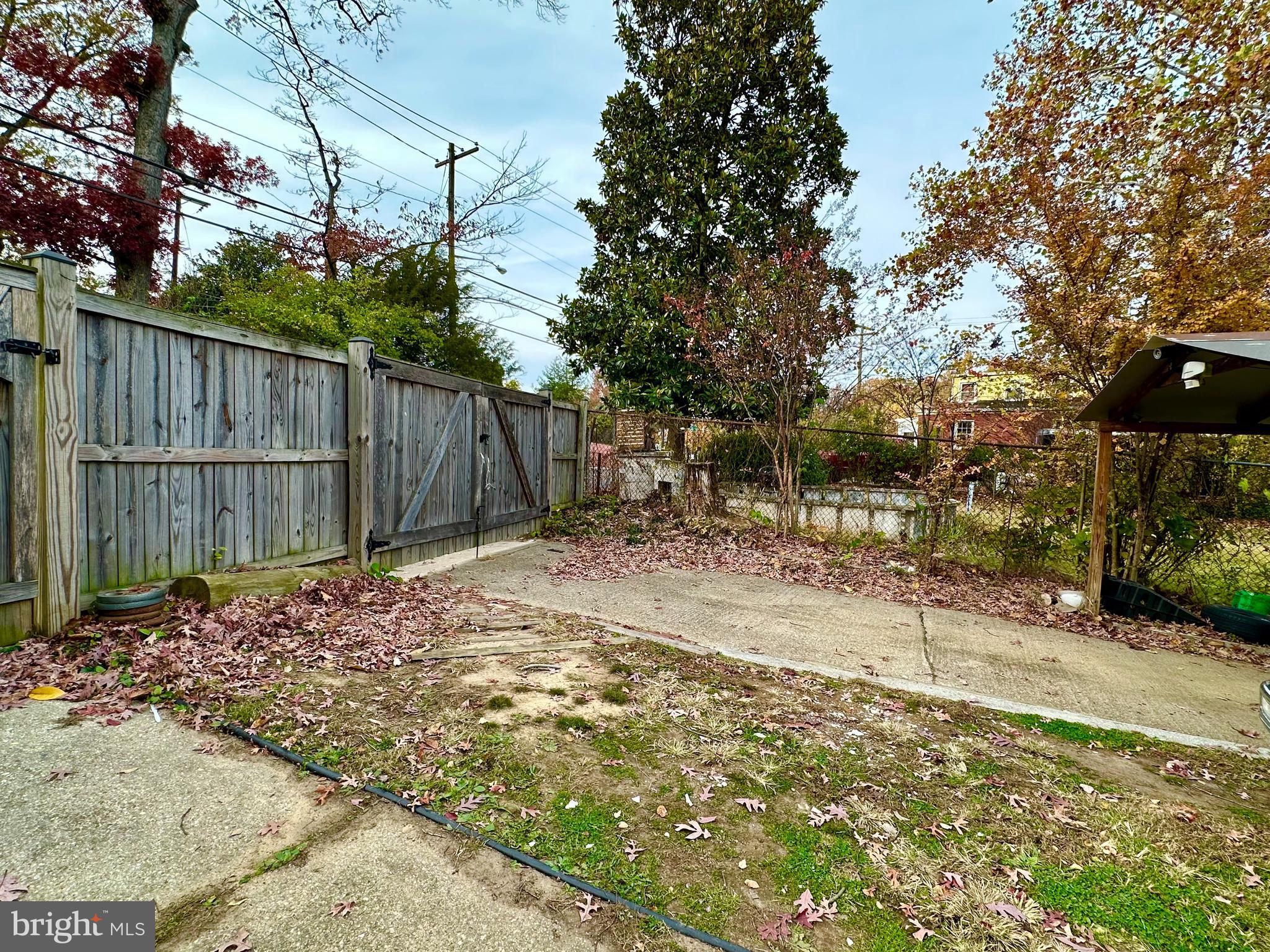 CHEVERLY MANOR - Residential