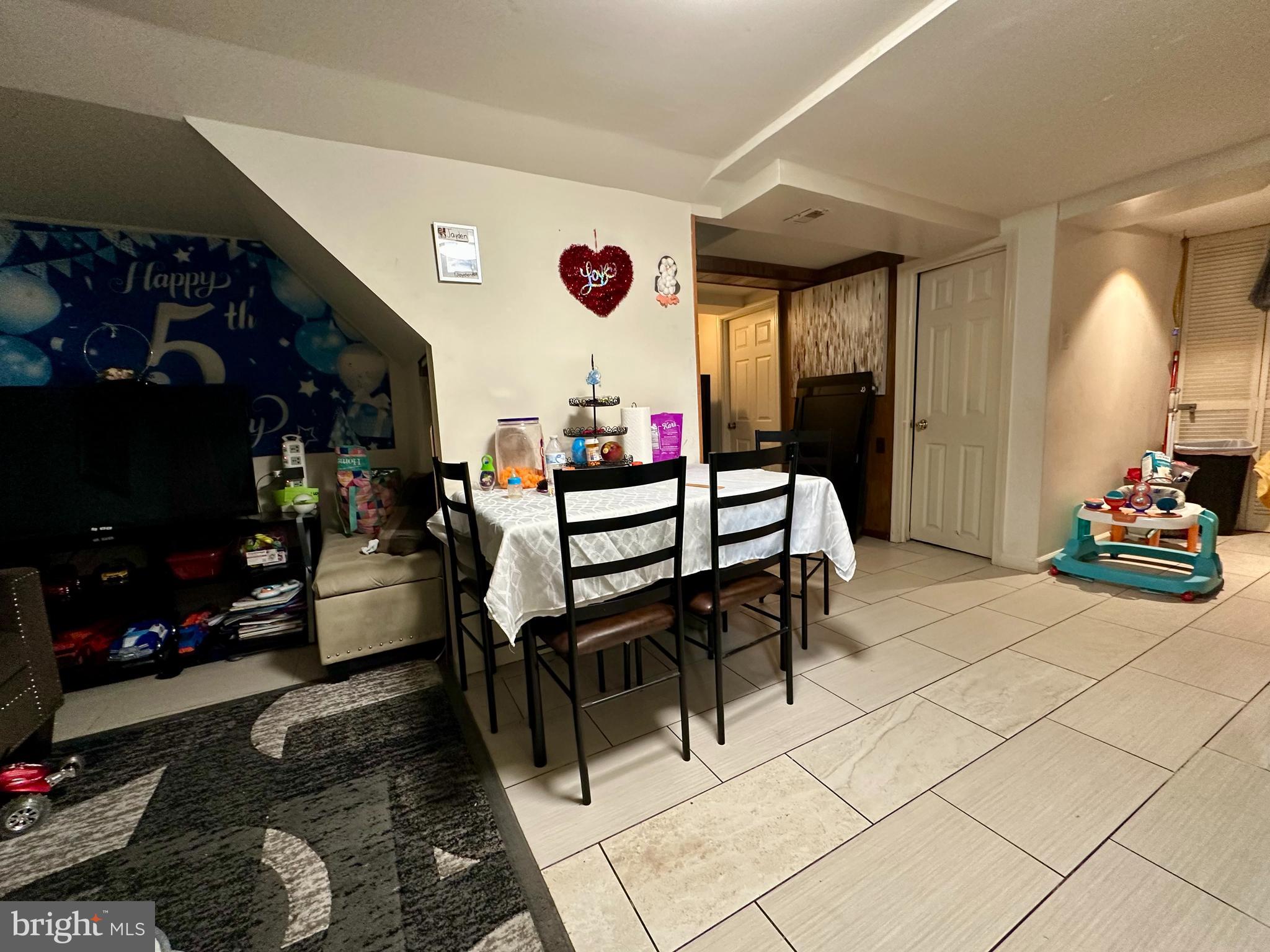 CHEVERLY MANOR - Residential