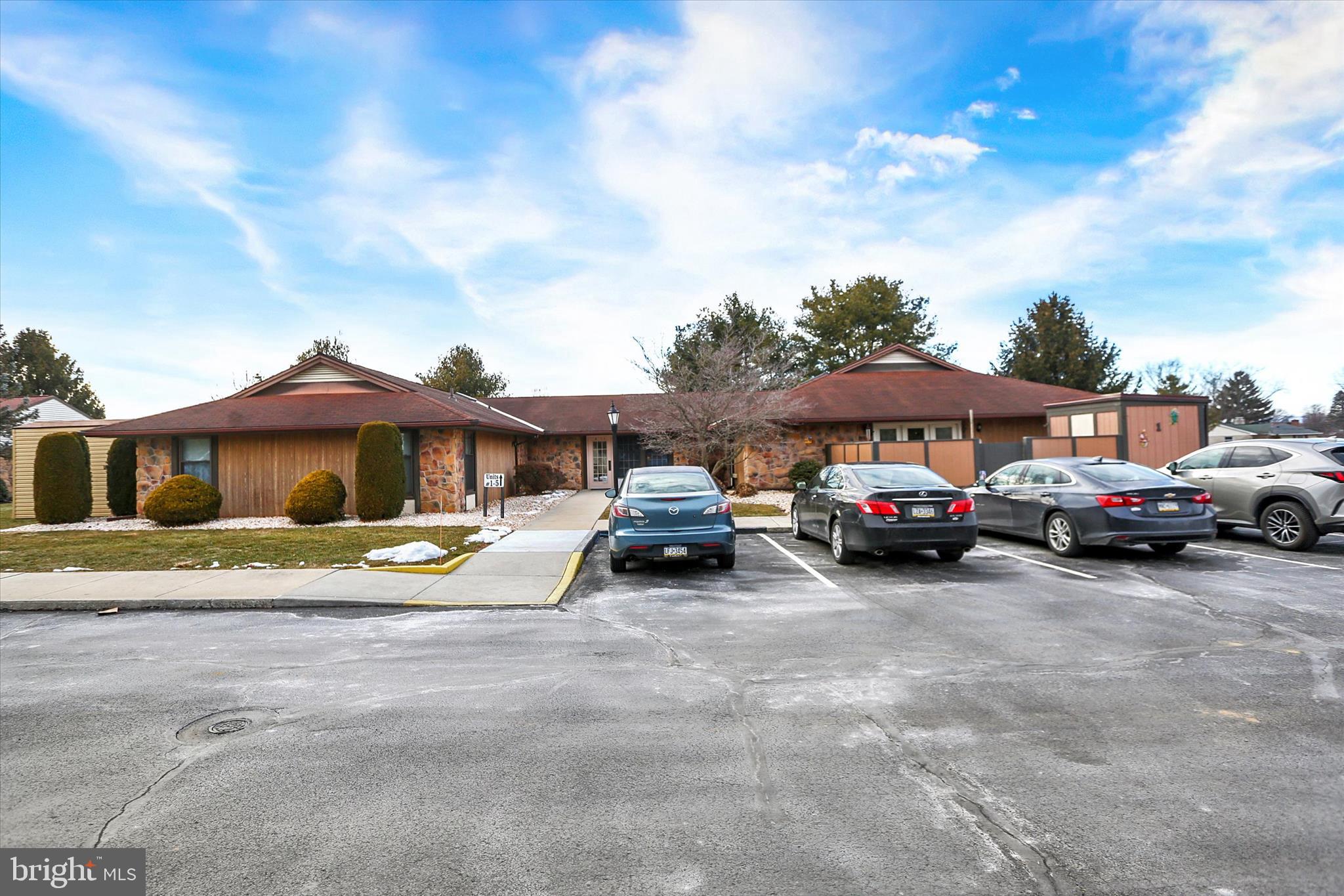 THE VILLAS - Residential