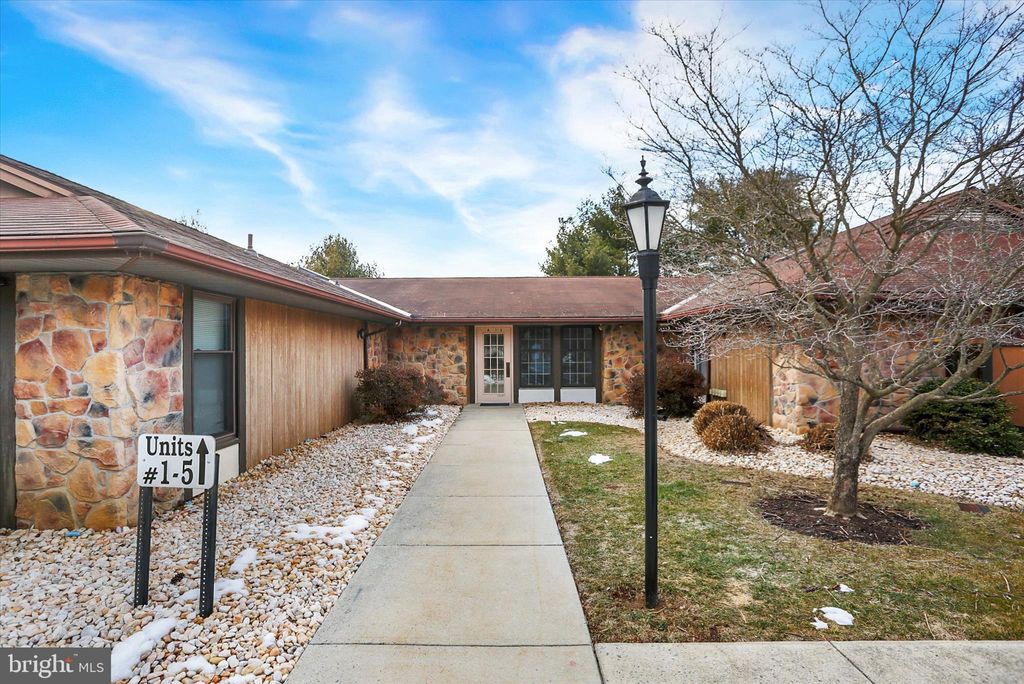 Photo of 3 Abbey Ct, CARLISLE, PA 17015 (MLS # PACB2051076)