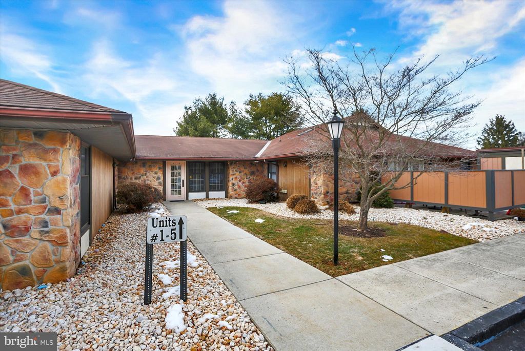 Photo of 3 Abbey Ct, CARLISLE, PA 17015 (MLS # PACB2051076)