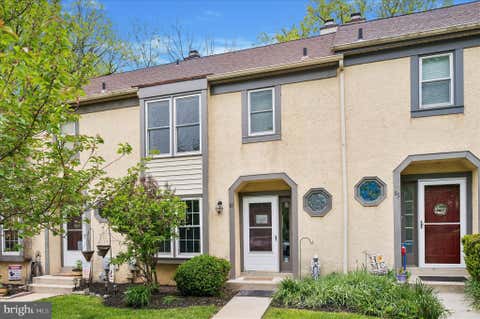 Townhouse For Sale - 87 Talbot Court<br/> MEDIA, PA 19063