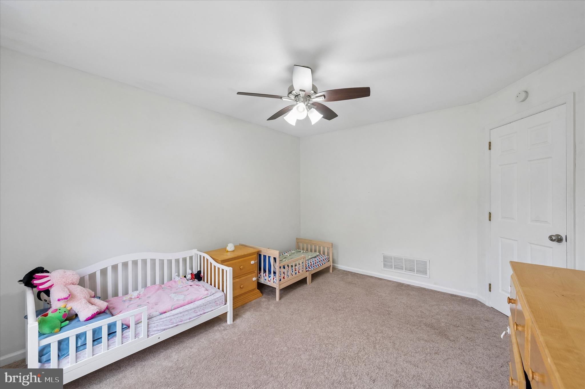 PENNELL PL - Residential