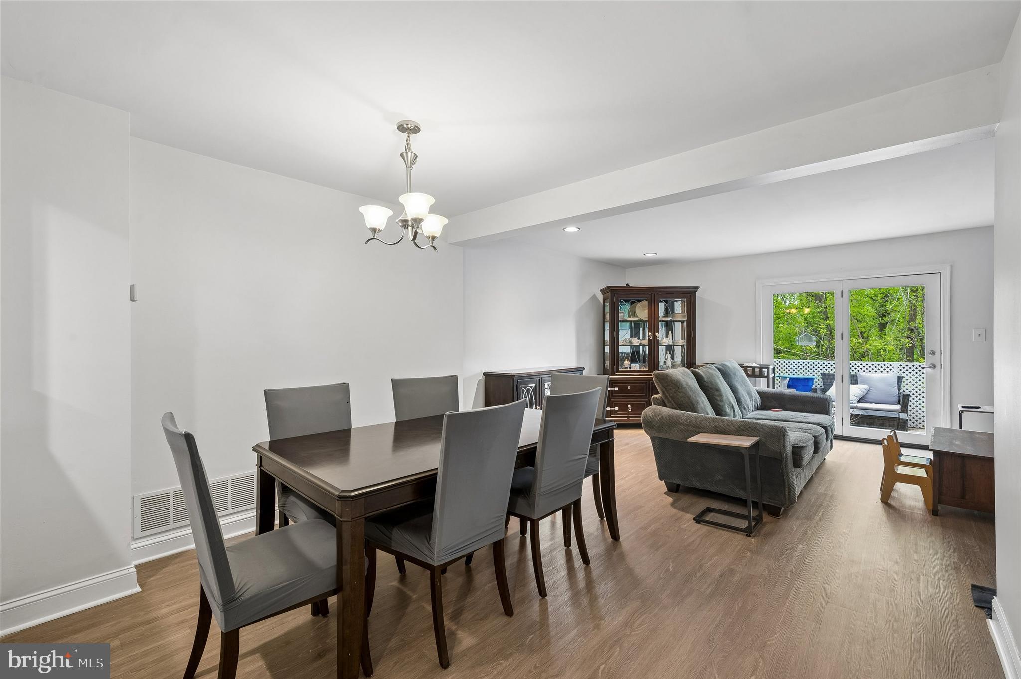 PENNELL PL - Residential