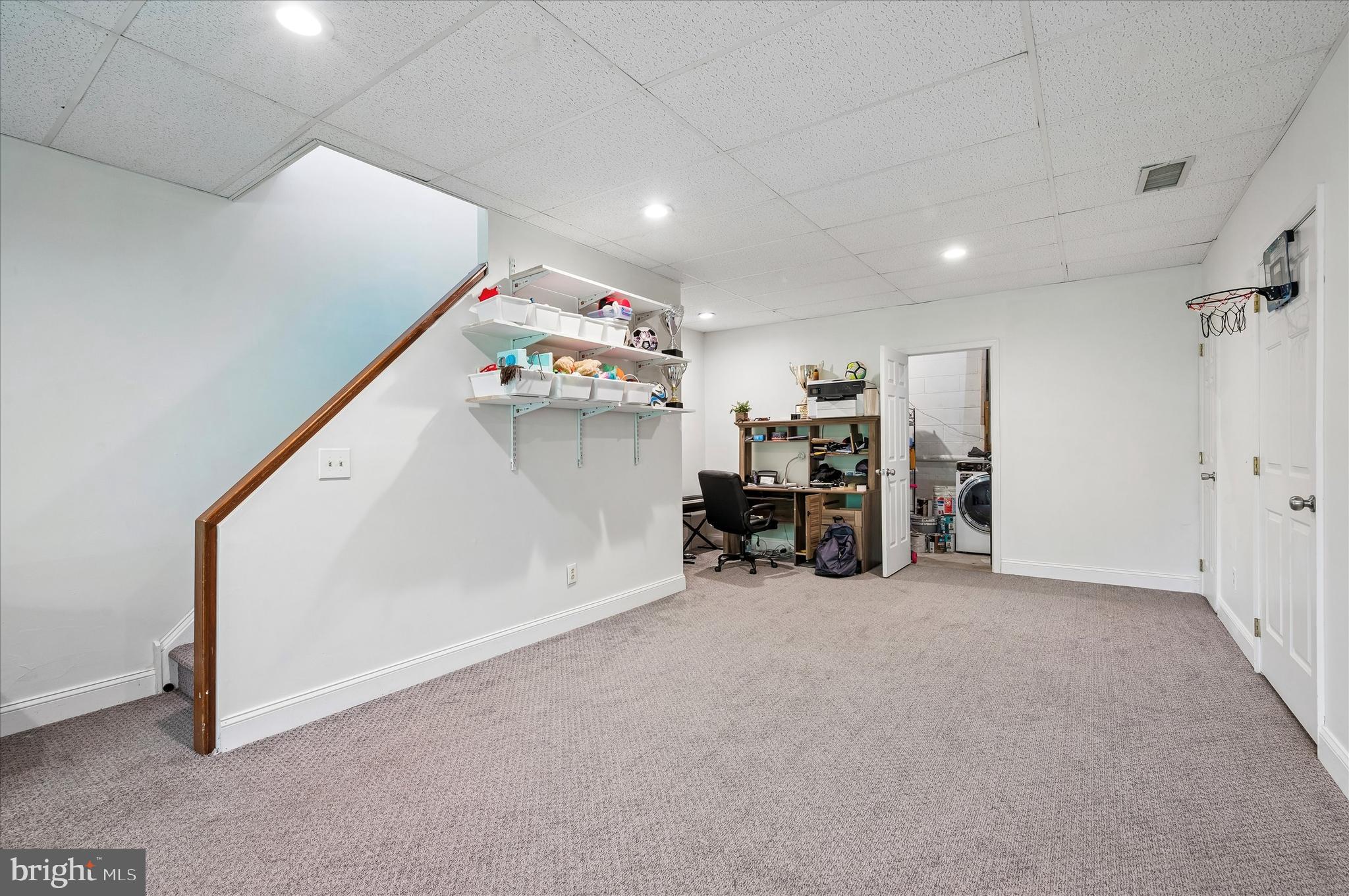 PENNELL PL - Residential