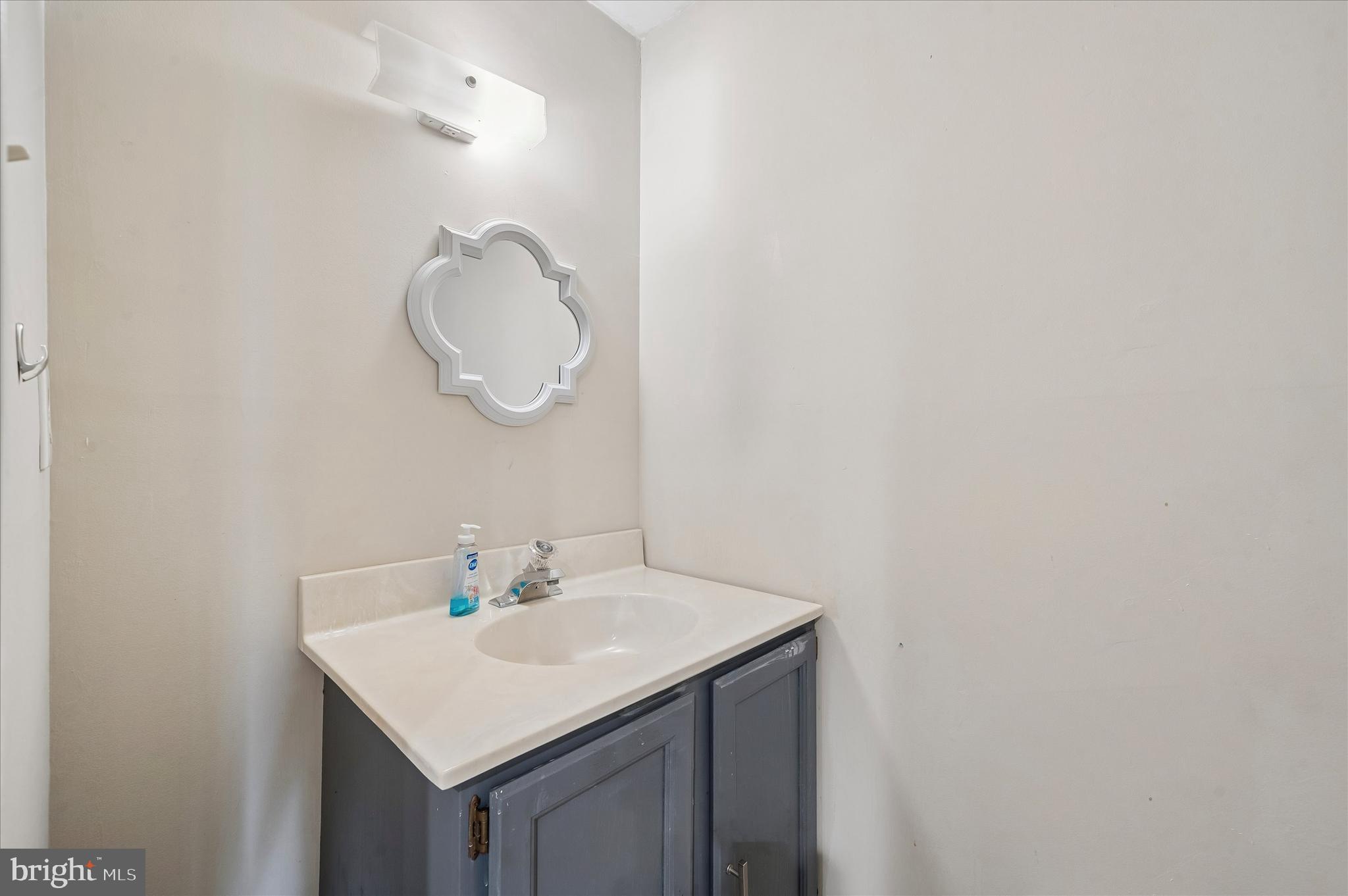 PENNELL PL - Residential