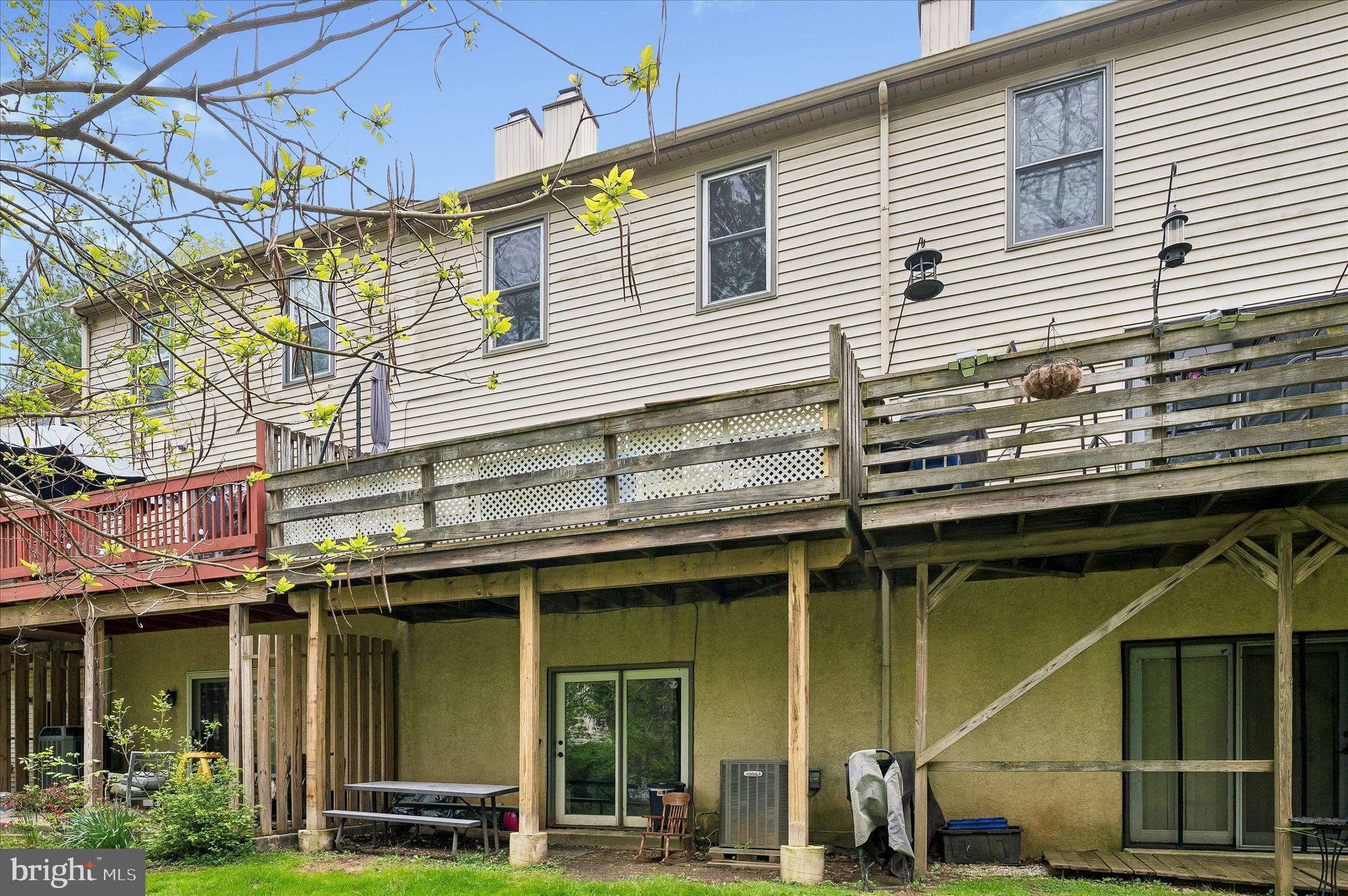 PENNELL PL - Residential