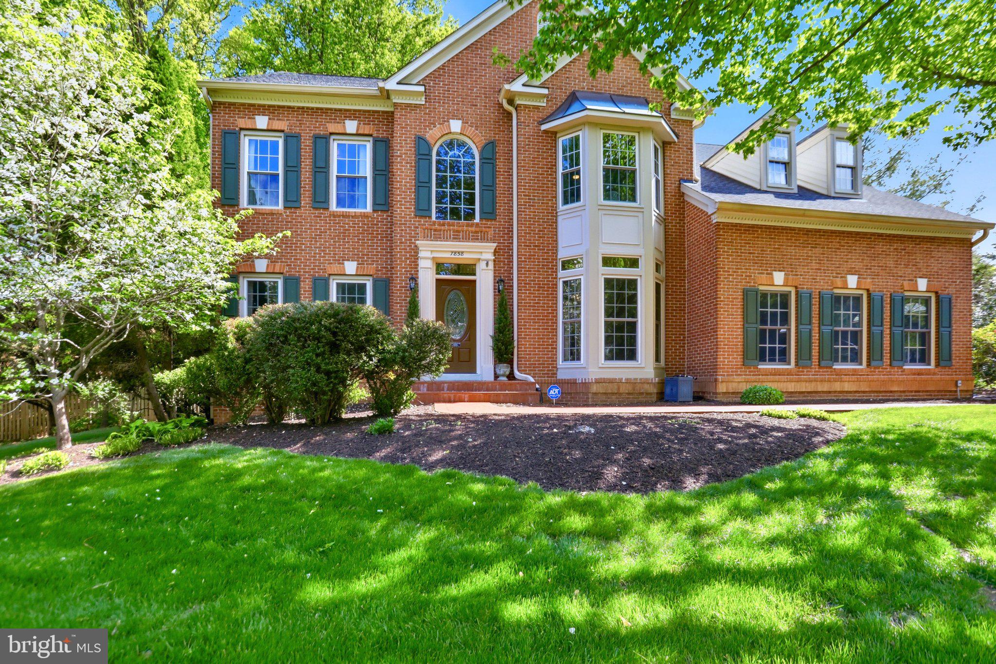 MEADOWBROOK WOODS - Residential