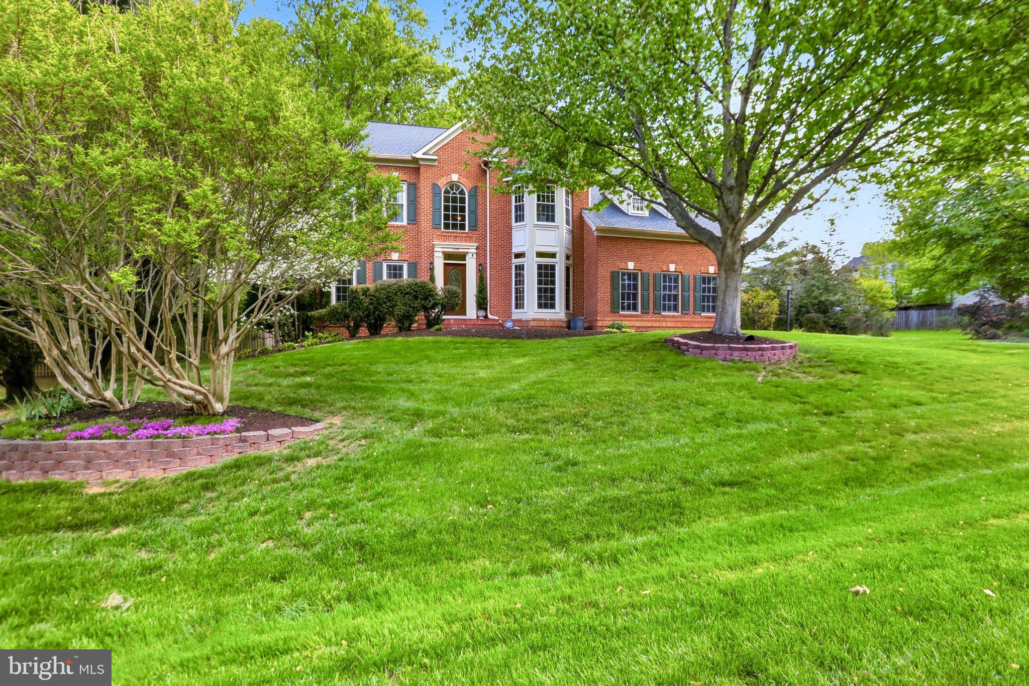 MEADOWBROOK WOODS - Residential